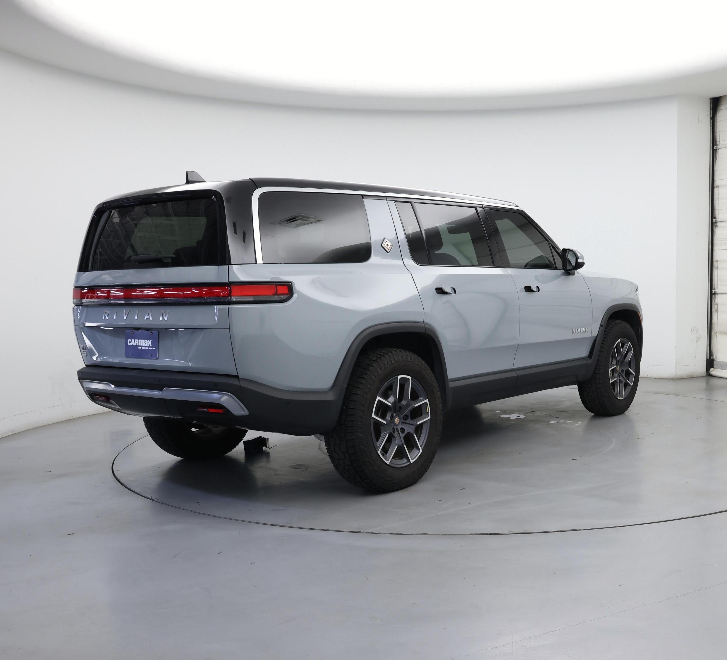 Thumbnail: 2024 Rivian R1S - 8
