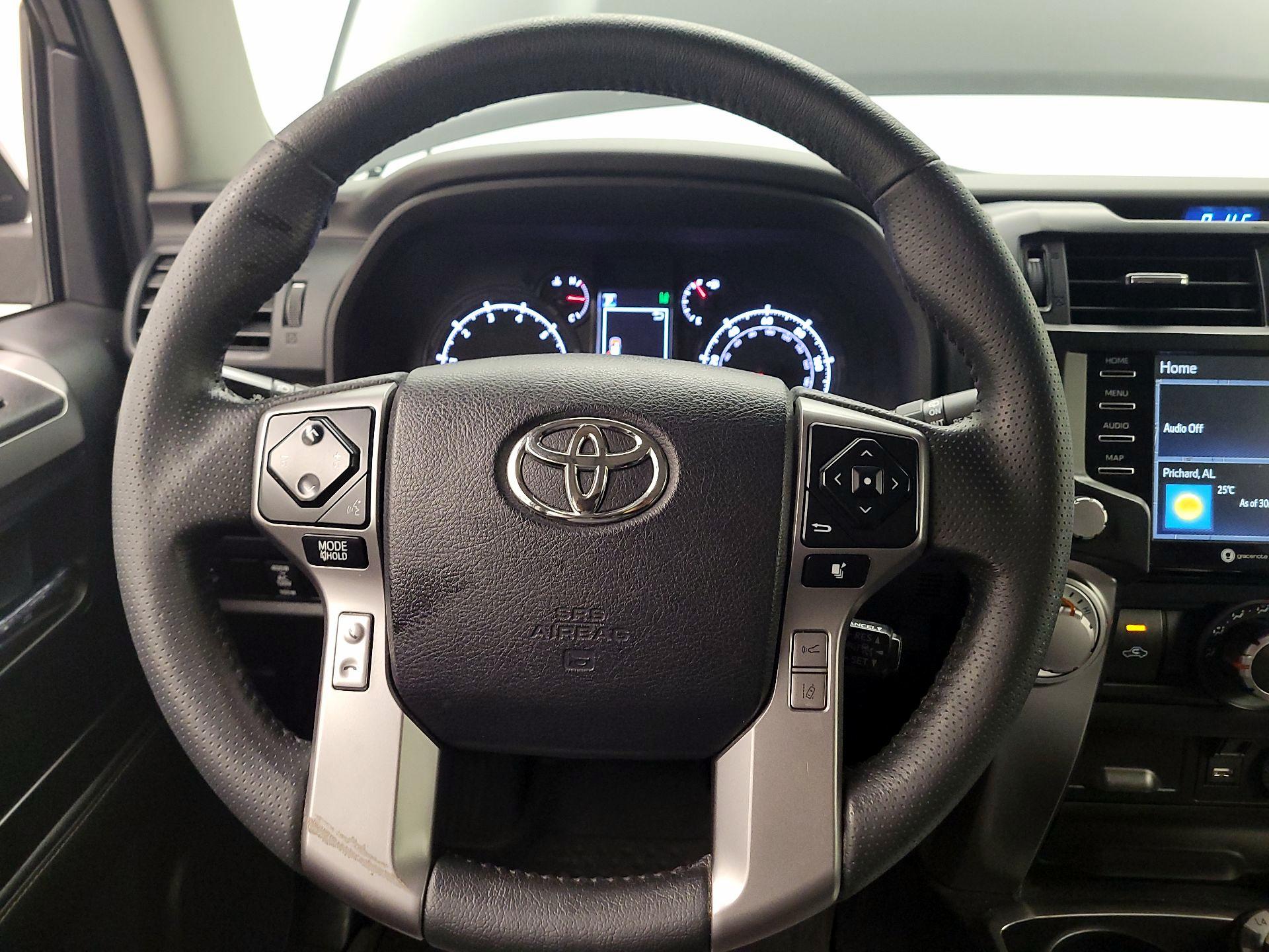 Thumbnail: 2020 Toyota 4Runner - 10