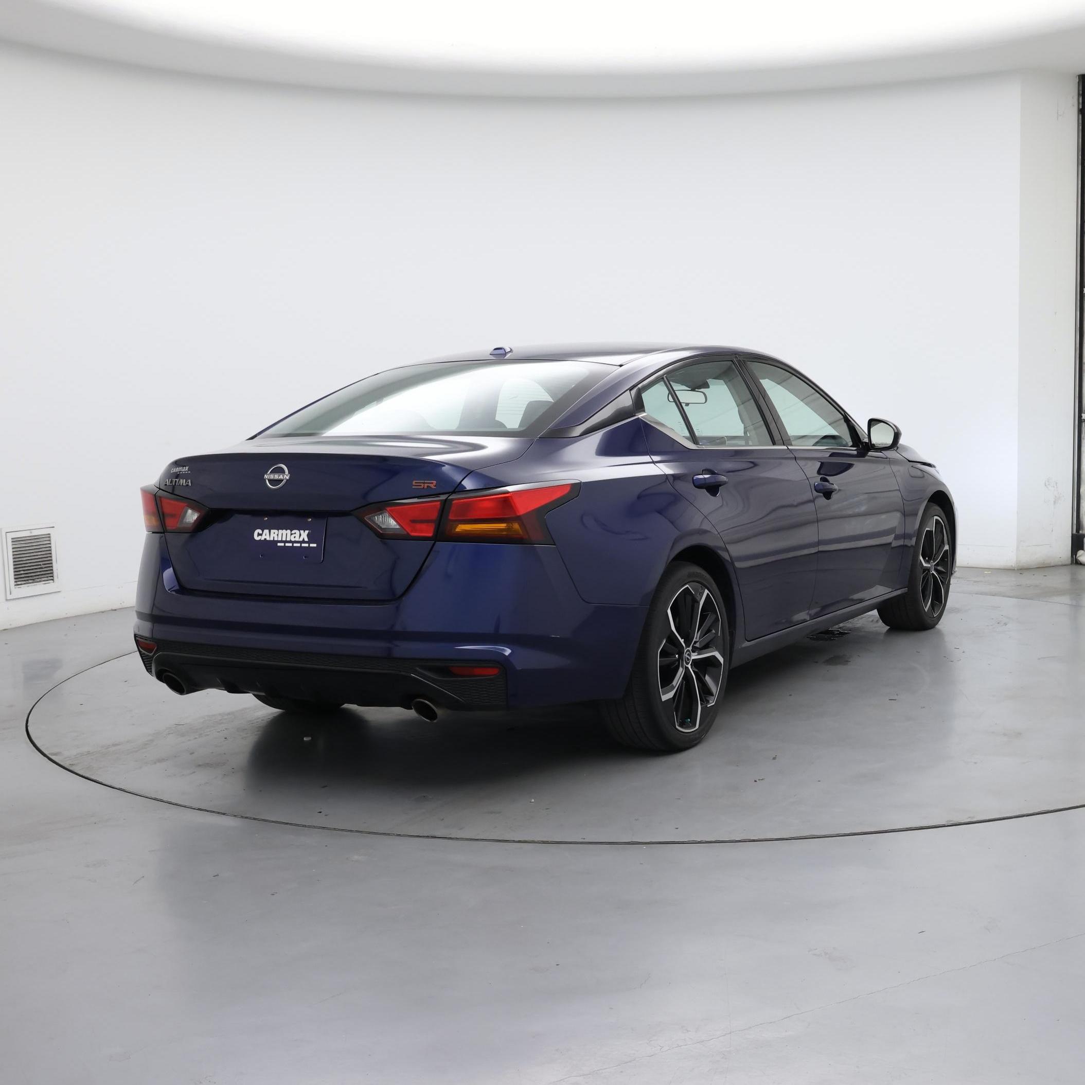 Thumbnail: 2023 Nissan Altima - 8