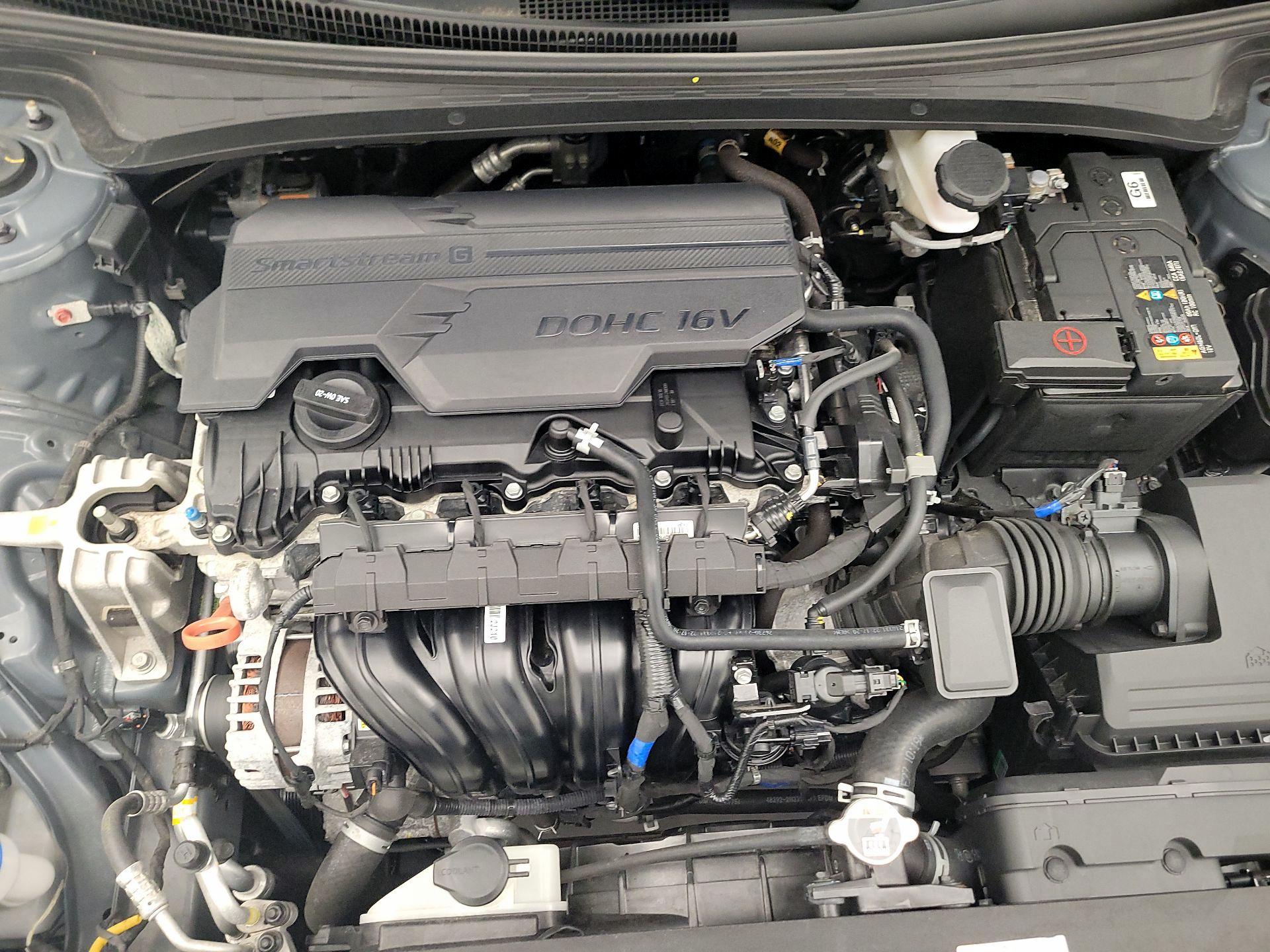 Thumbnail: 2022 Hyundai Elantra - 17