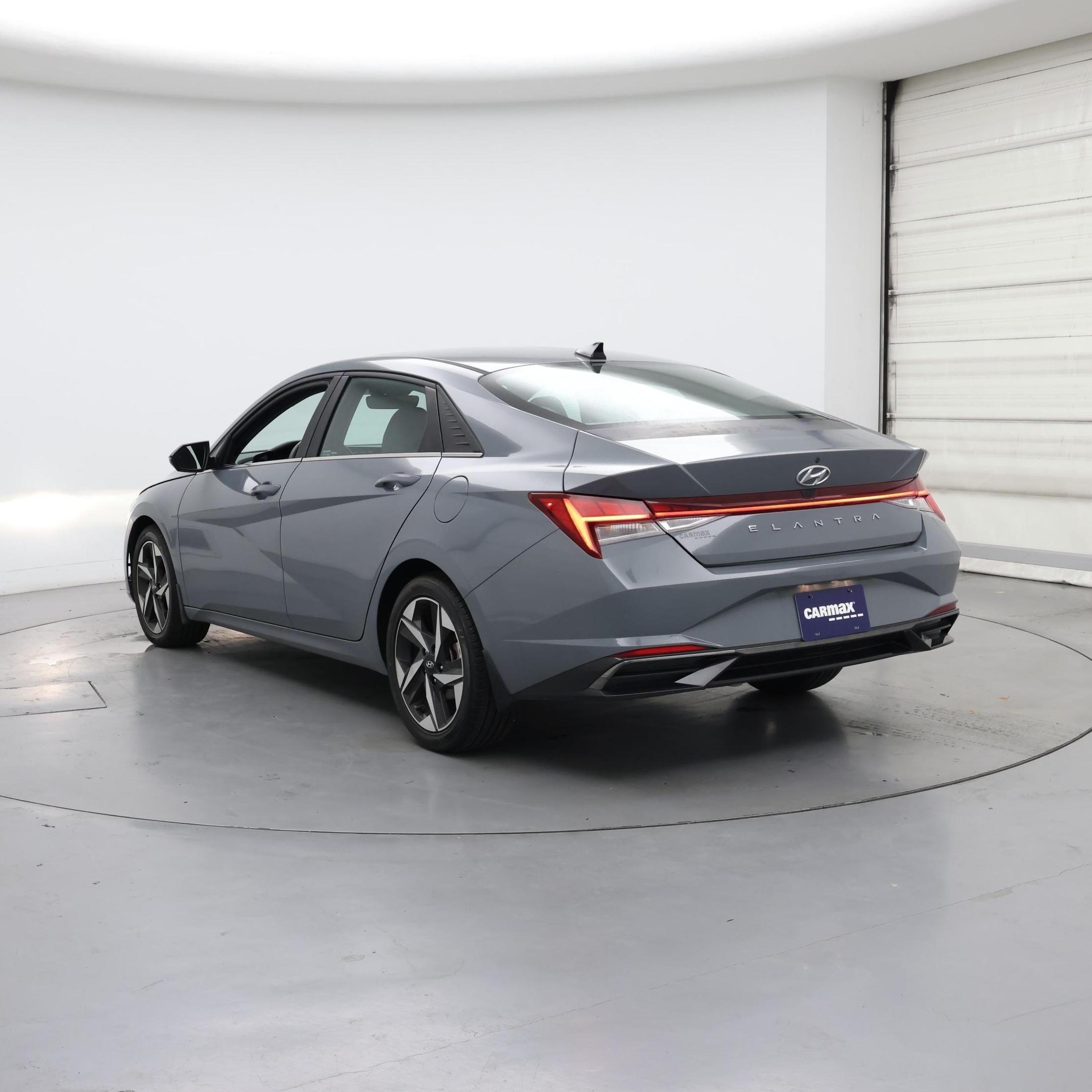 Thumbnail: 2022 Hyundai Elantra - 2