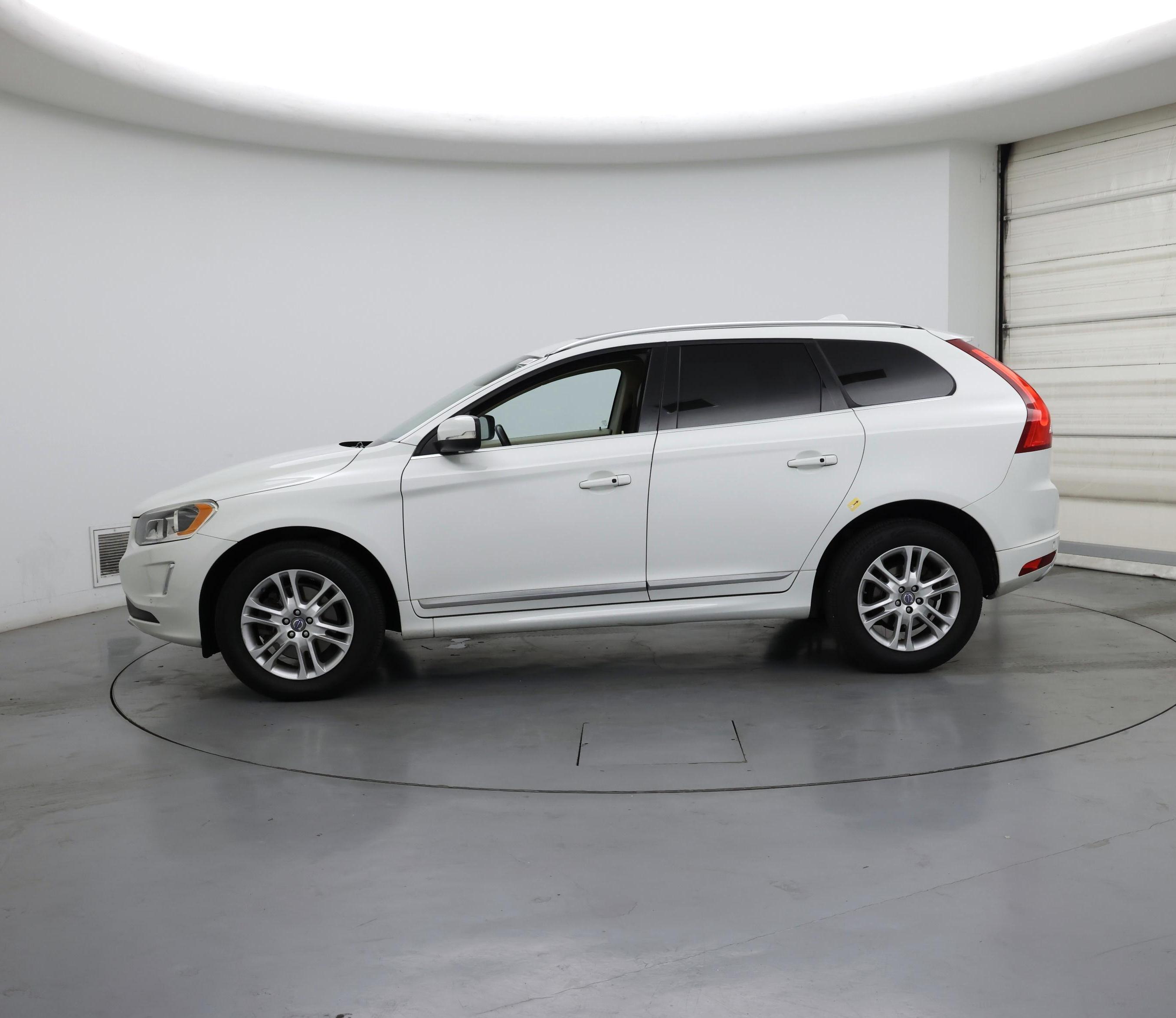Thumbnail: 2015 Volvo XC60 - 3