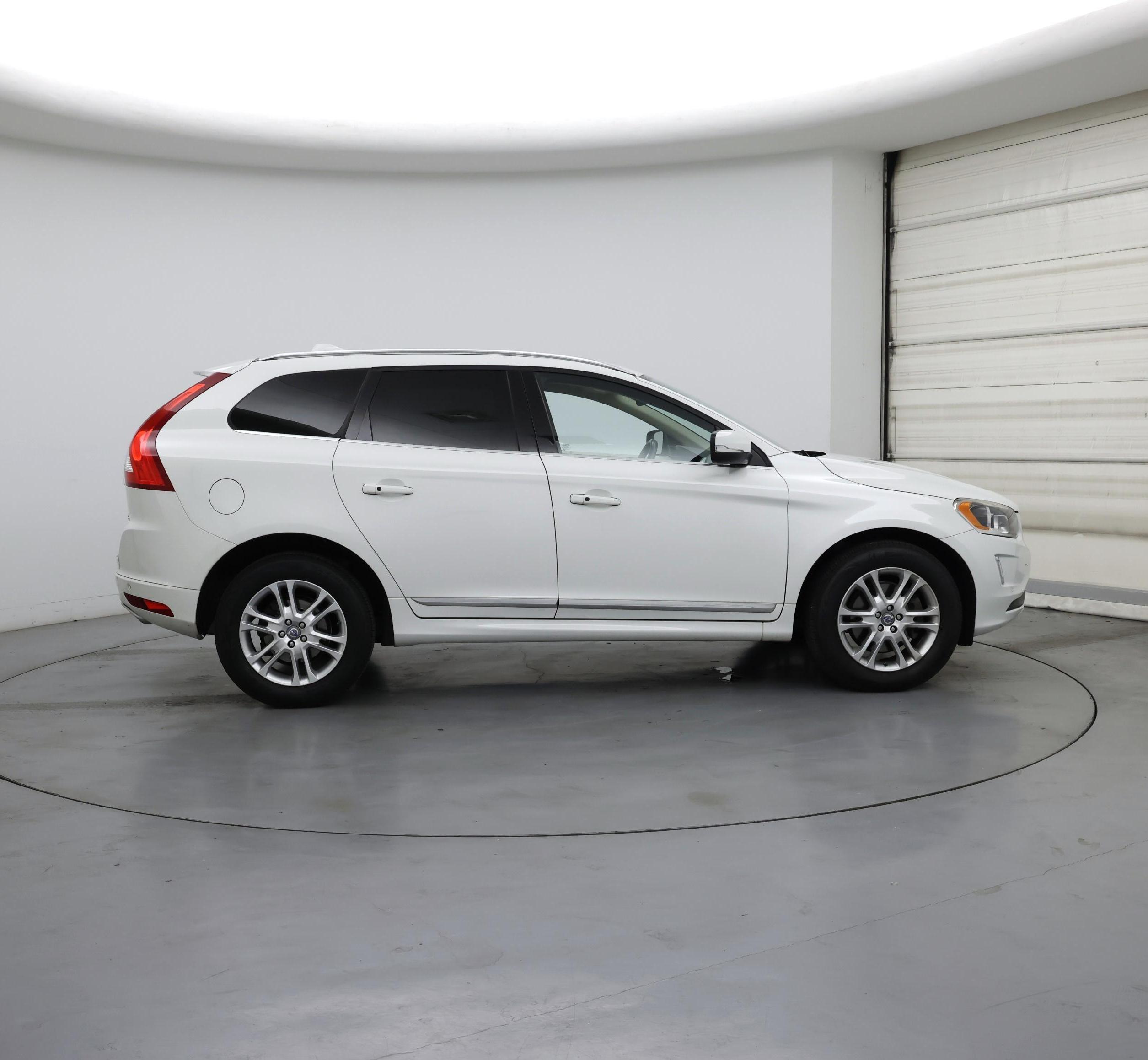 Thumbnail: 2015 Volvo XC60 - 7