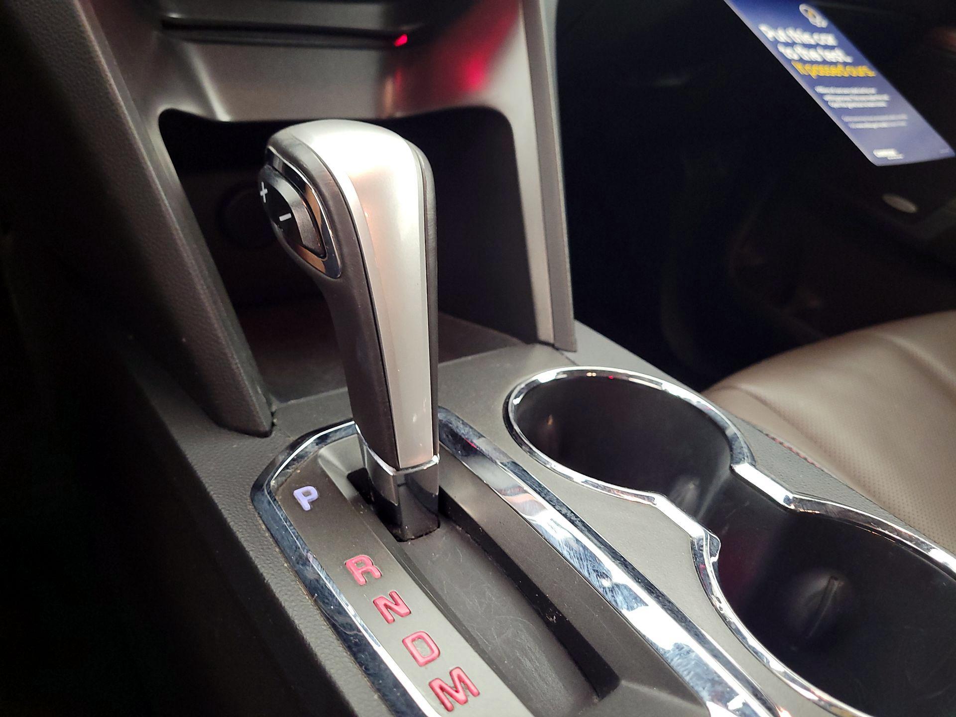 Thumbnail: 2015 GMC Terrain - 15