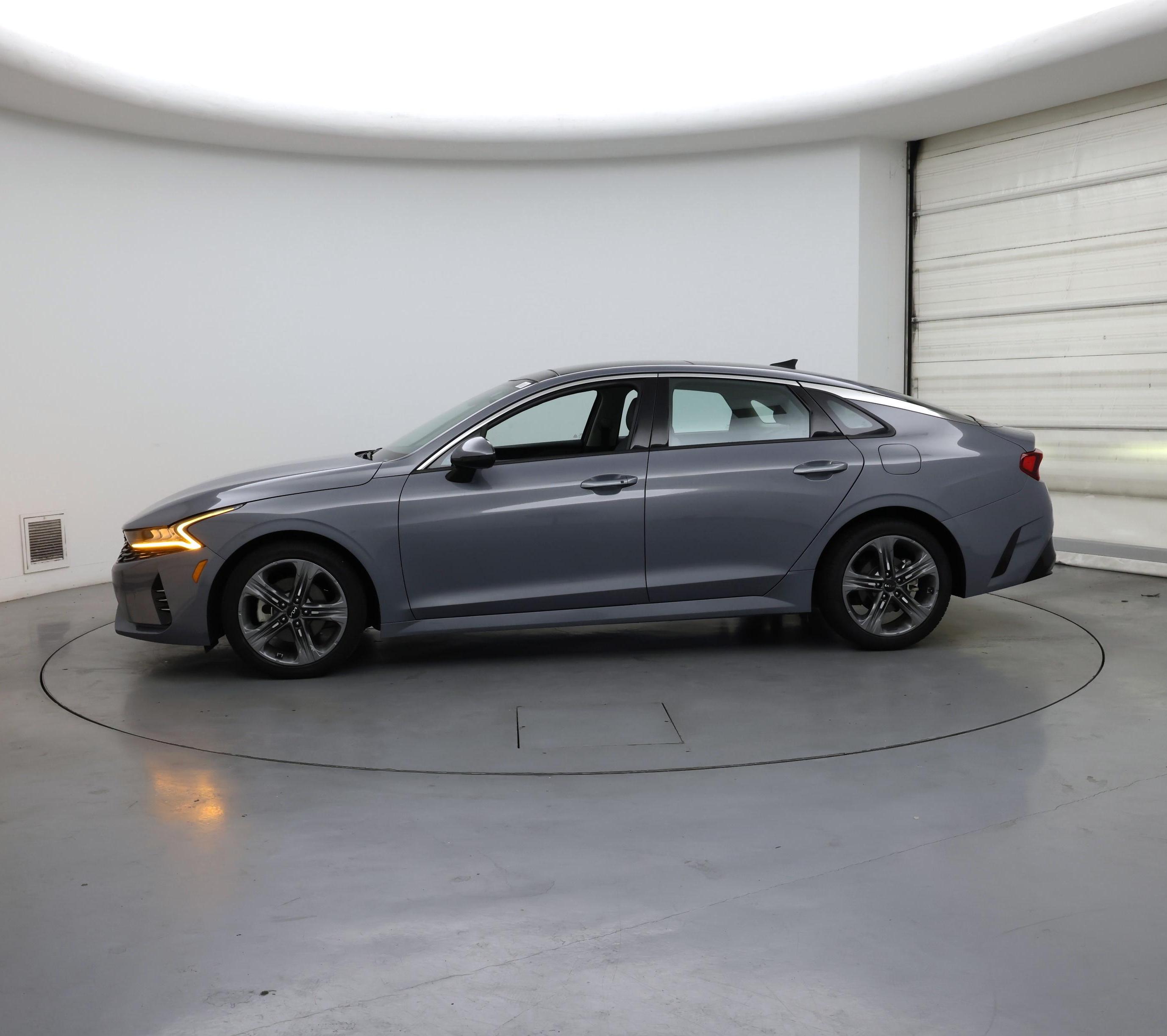 Thumbnail: 2023 Kia K5 - 3