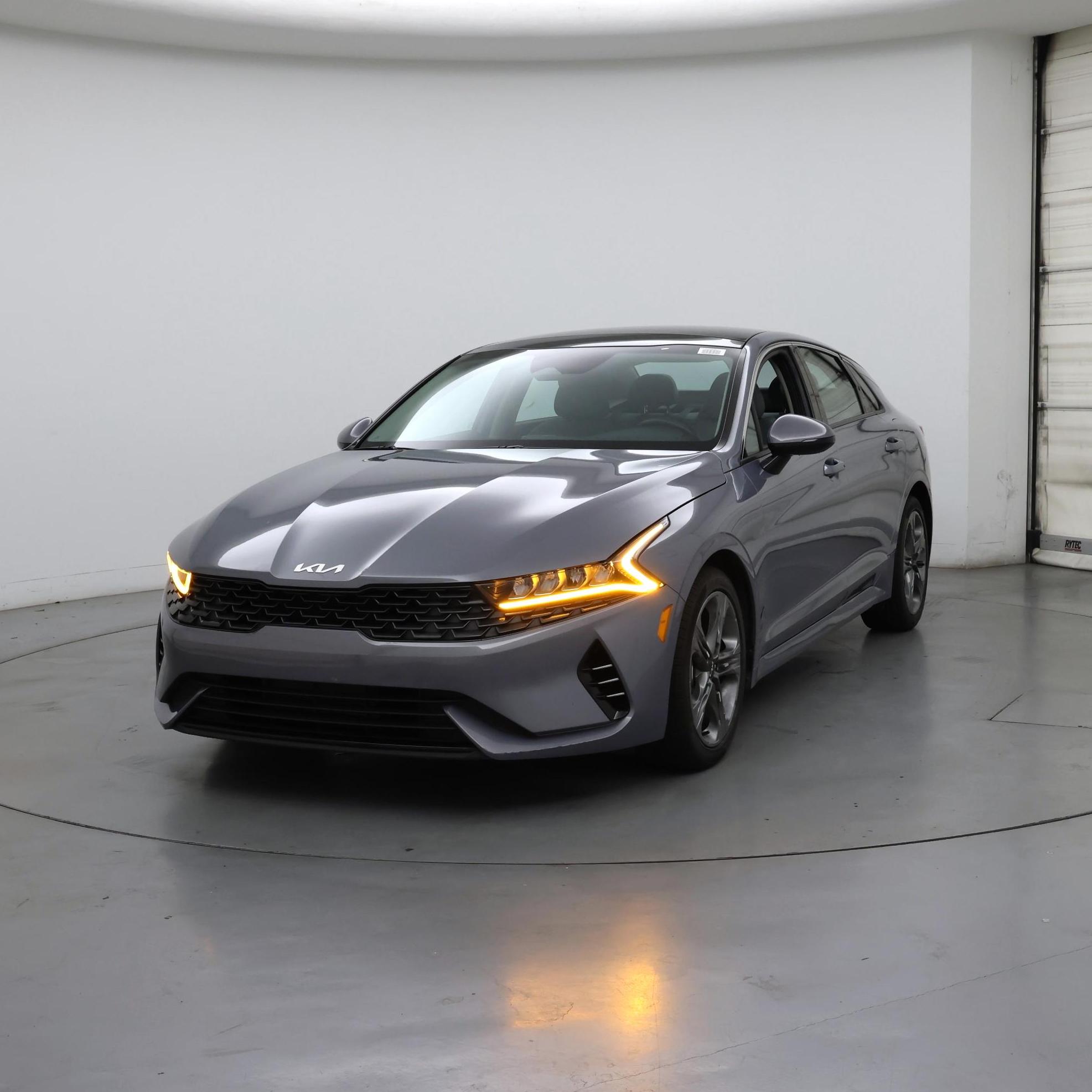 Thumbnail: 2023 Kia K5 - 4