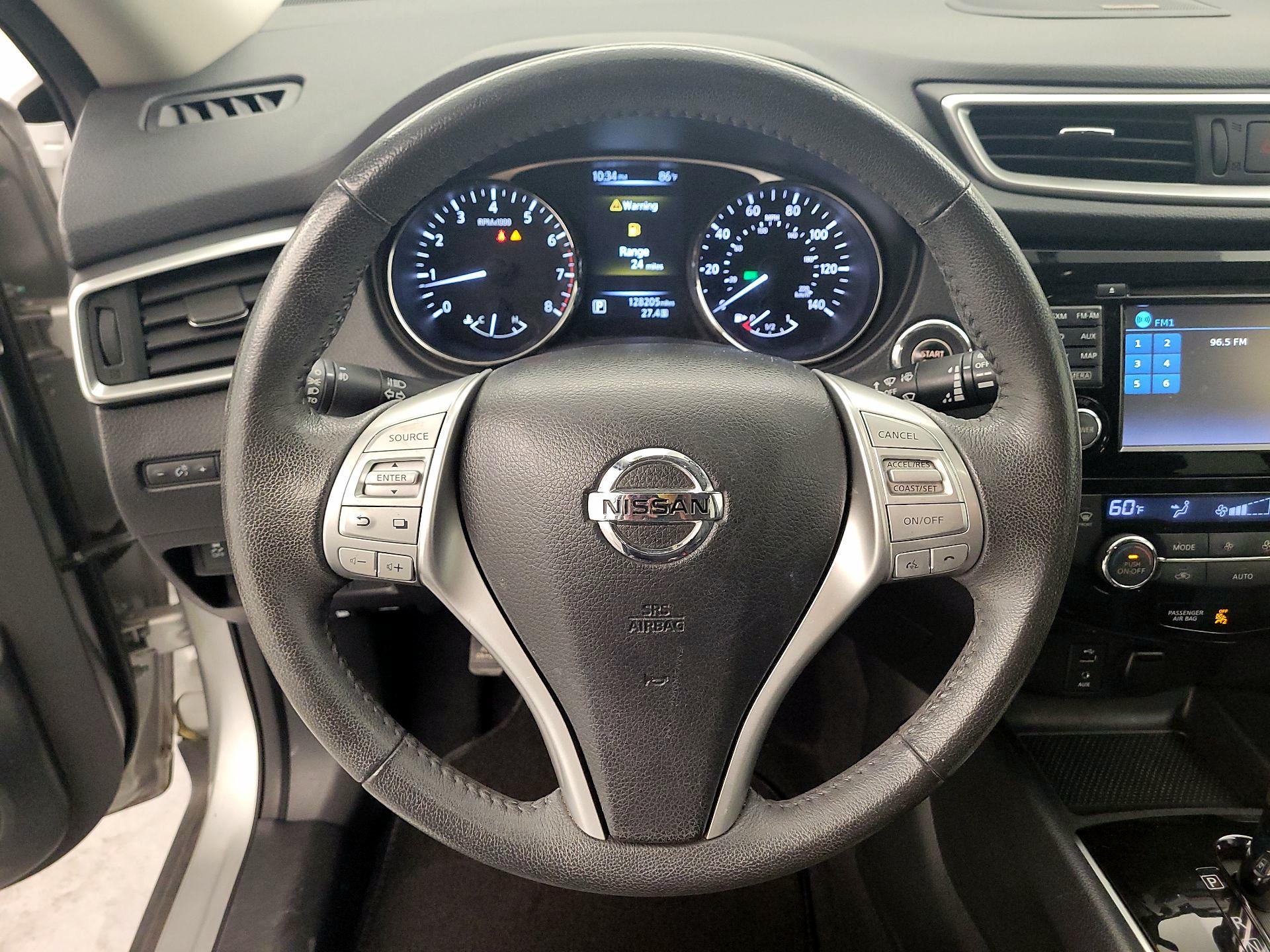 Thumbnail: 2016 Nissan Rogue - 10