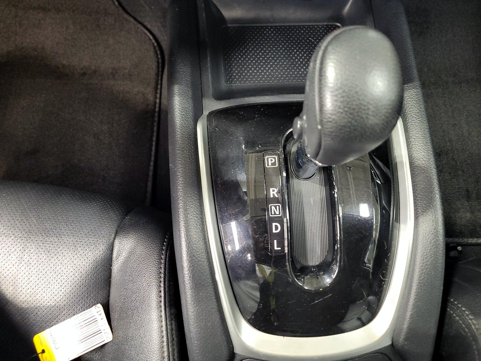 Thumbnail: 2016 Nissan Rogue - 16