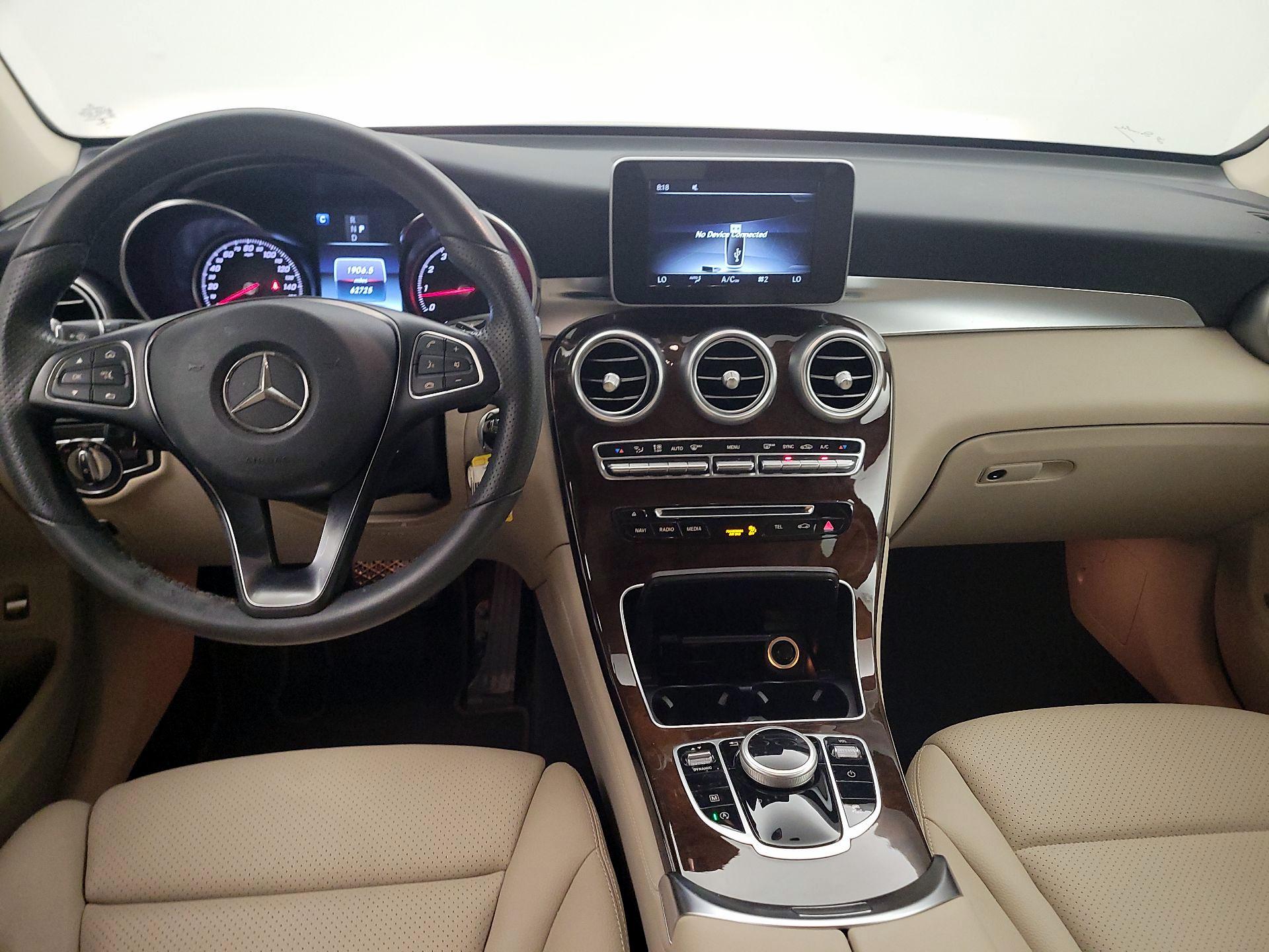 Thumbnail: 2017 Mercedes-Benz GLC - 9