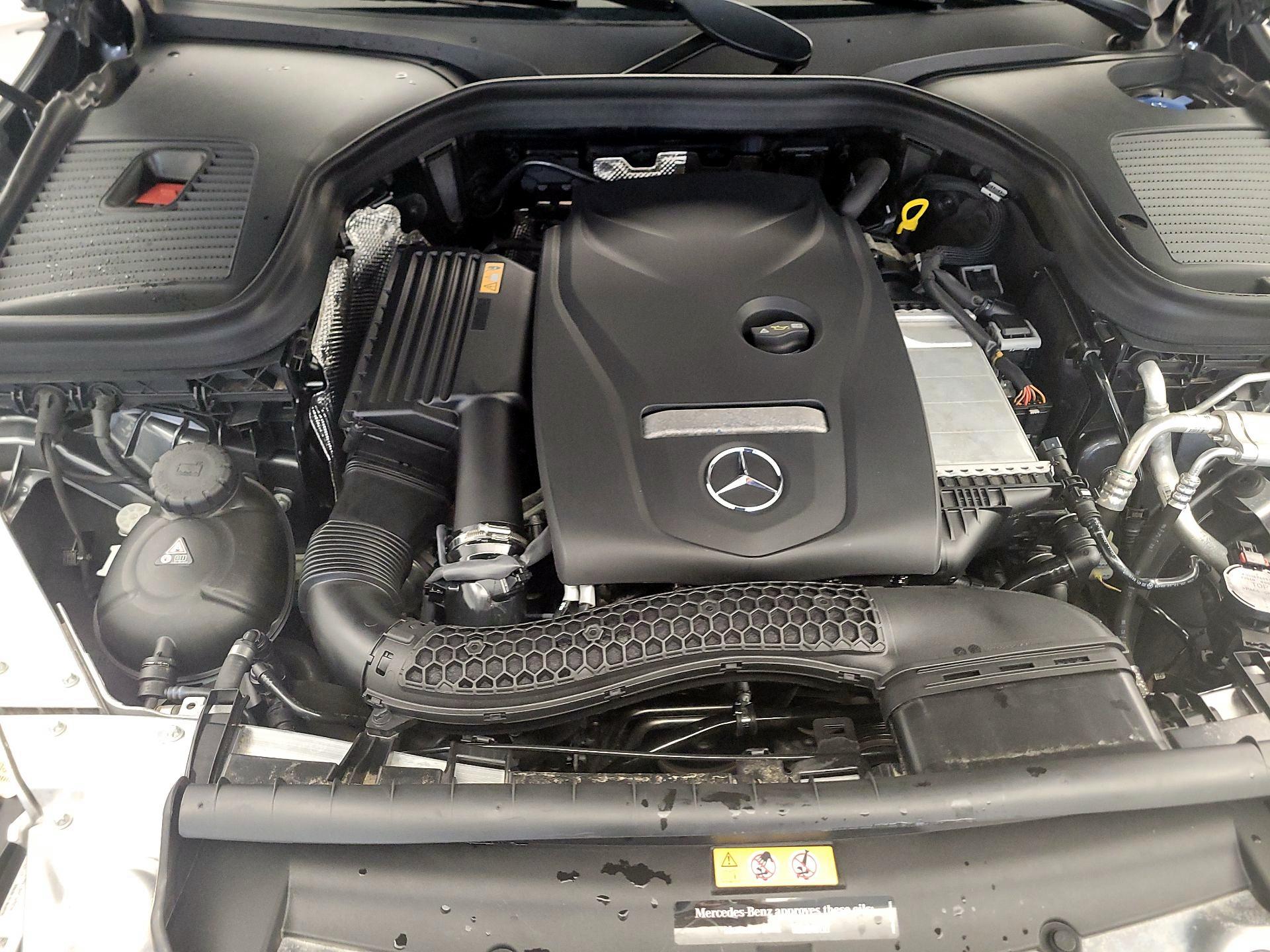 Thumbnail: 2017 Mercedes-Benz GLC - 17