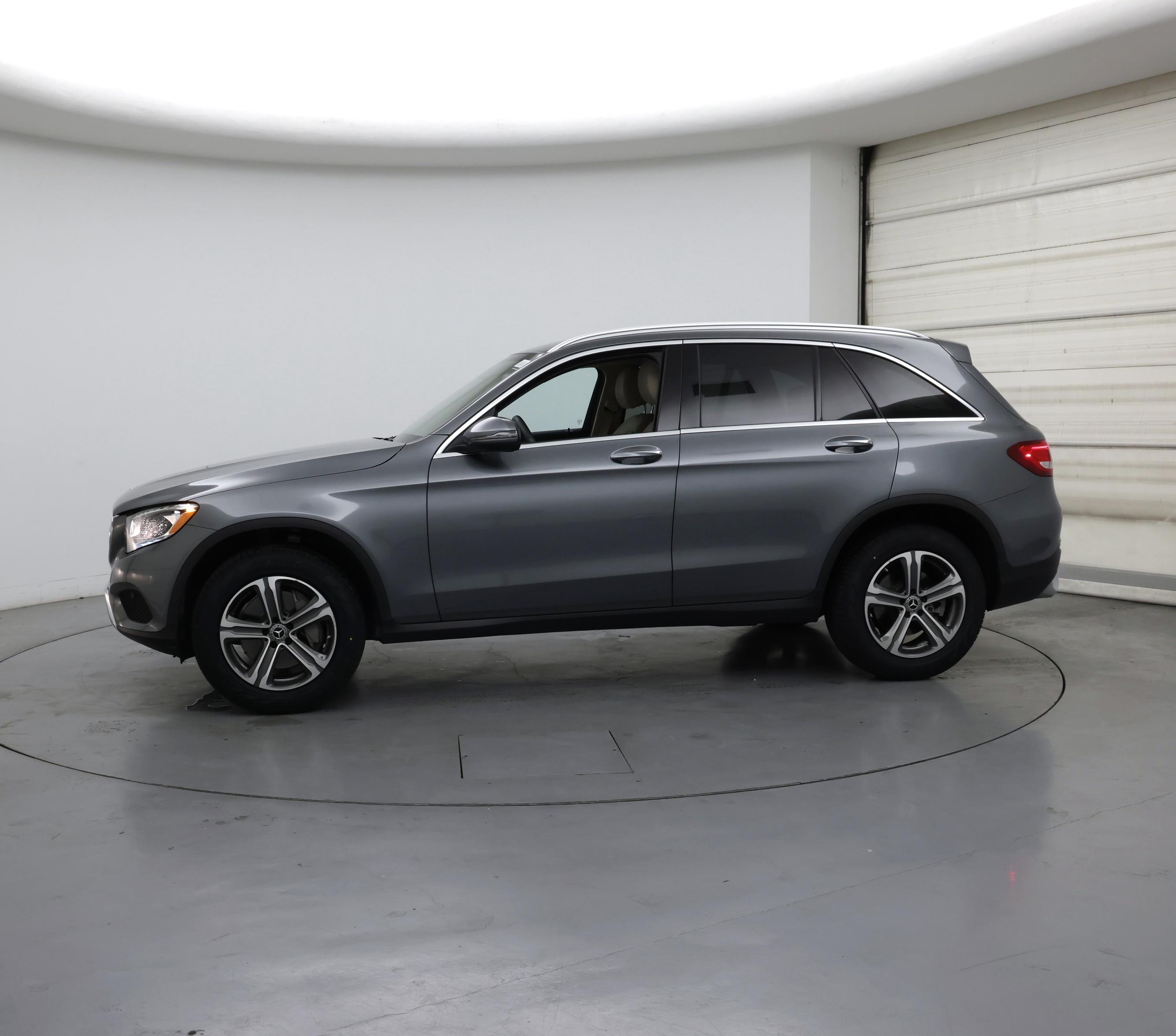 Thumbnail: 2017 Mercedes-Benz GLC - 3
