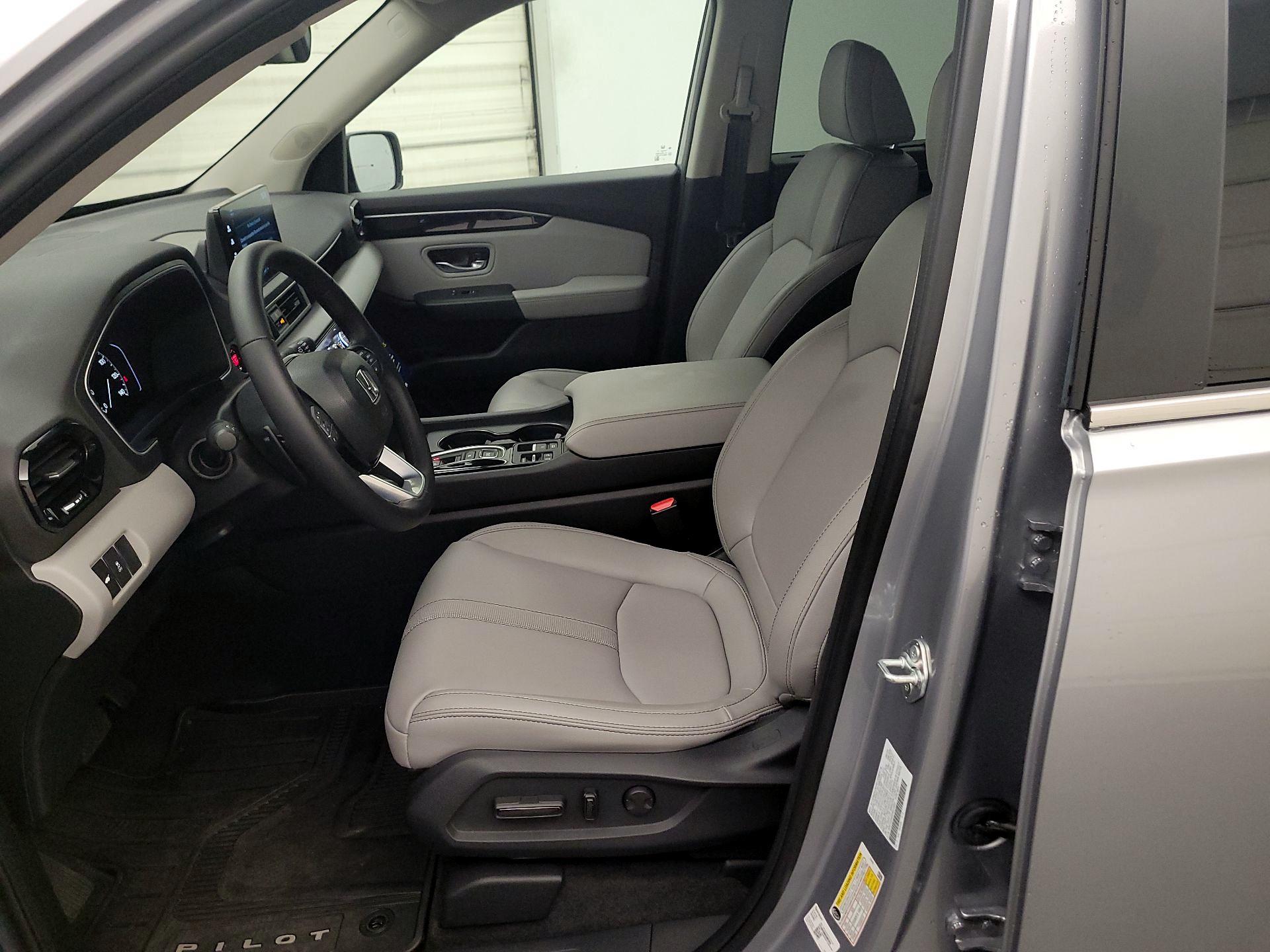Thumbnail: 2023 Honda Pilot - 11