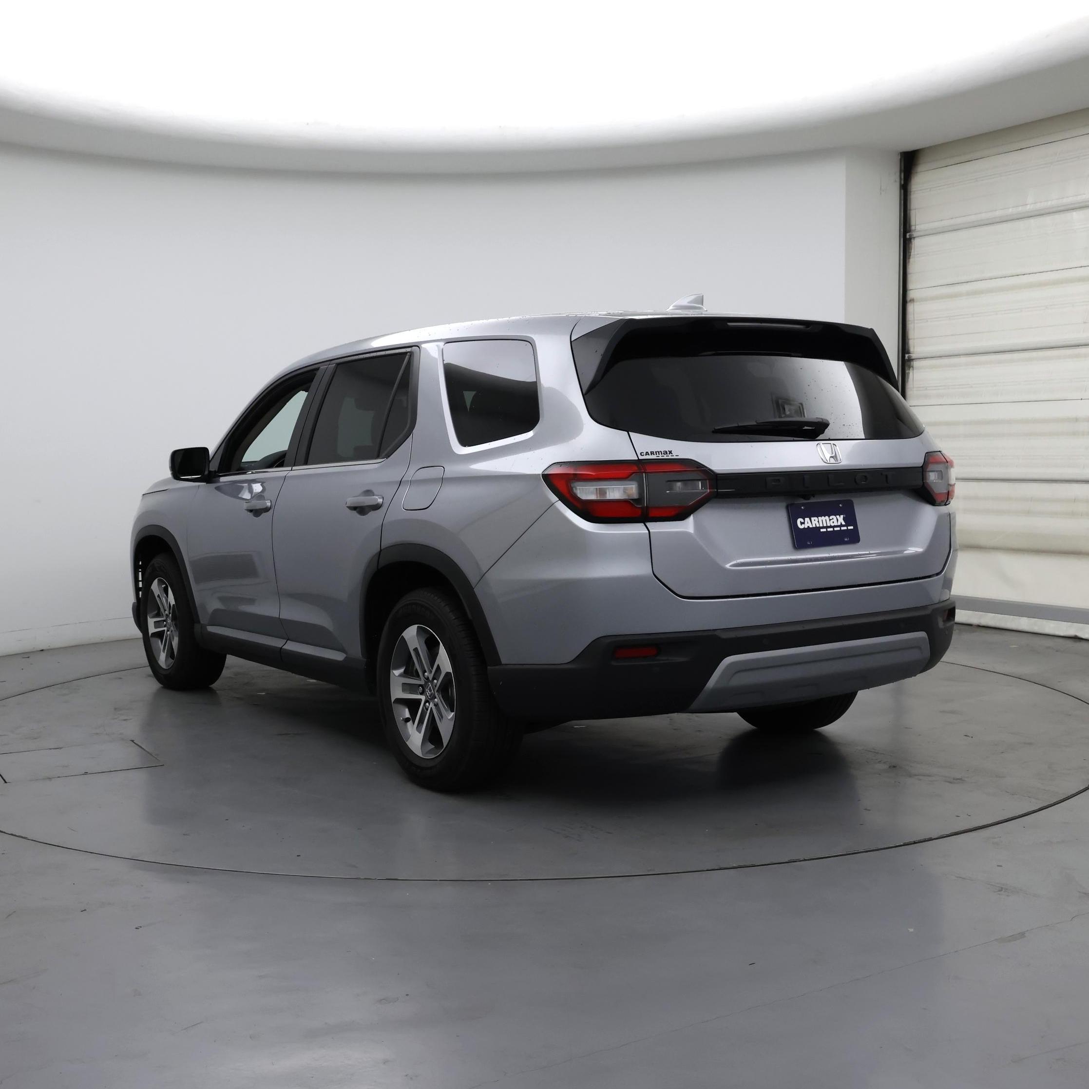 Thumbnail: 2023 Honda Pilot - 2
