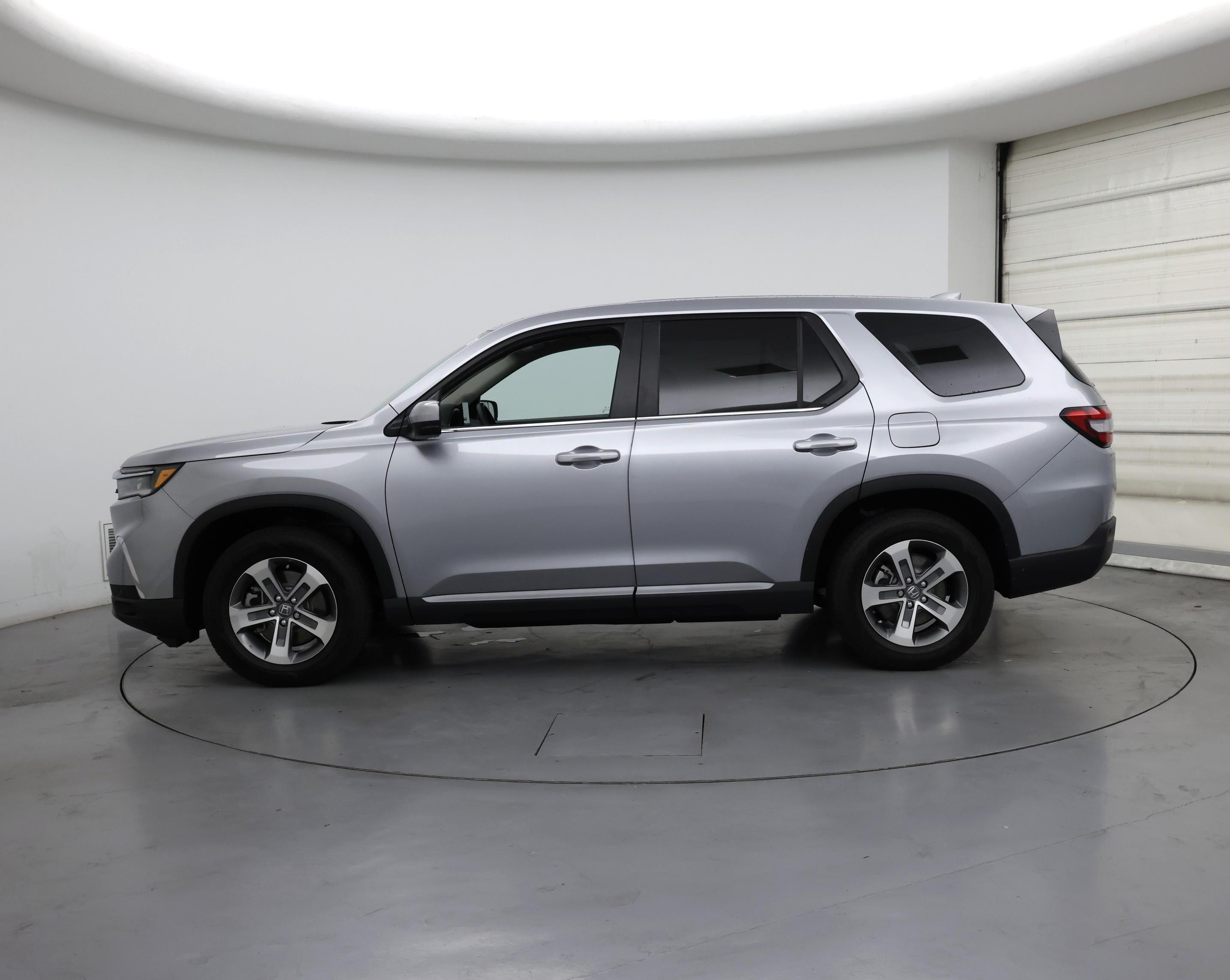 Thumbnail: 2023 Honda Pilot - 3