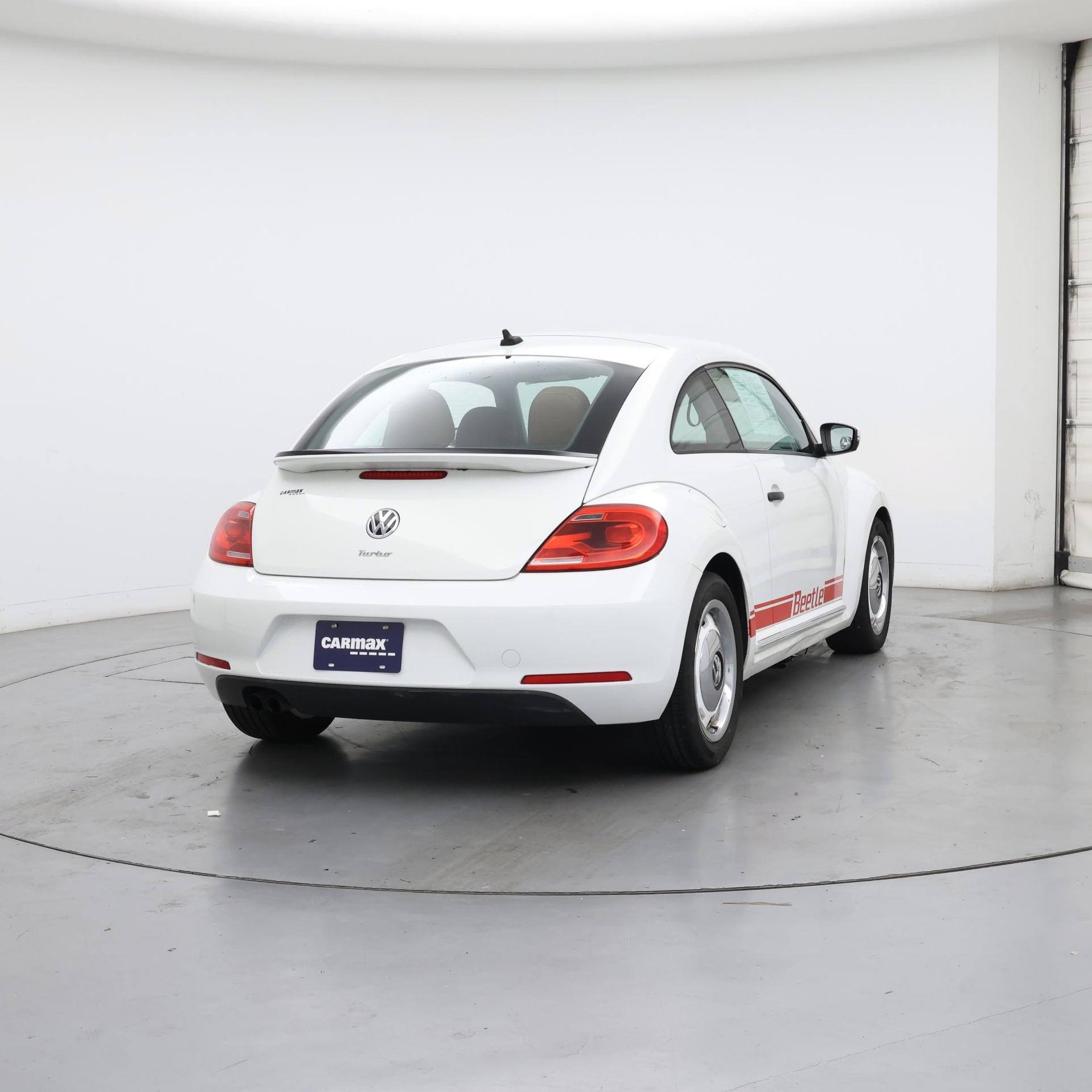 Thumbnail: 2016 Volkswagen Beetle - 8