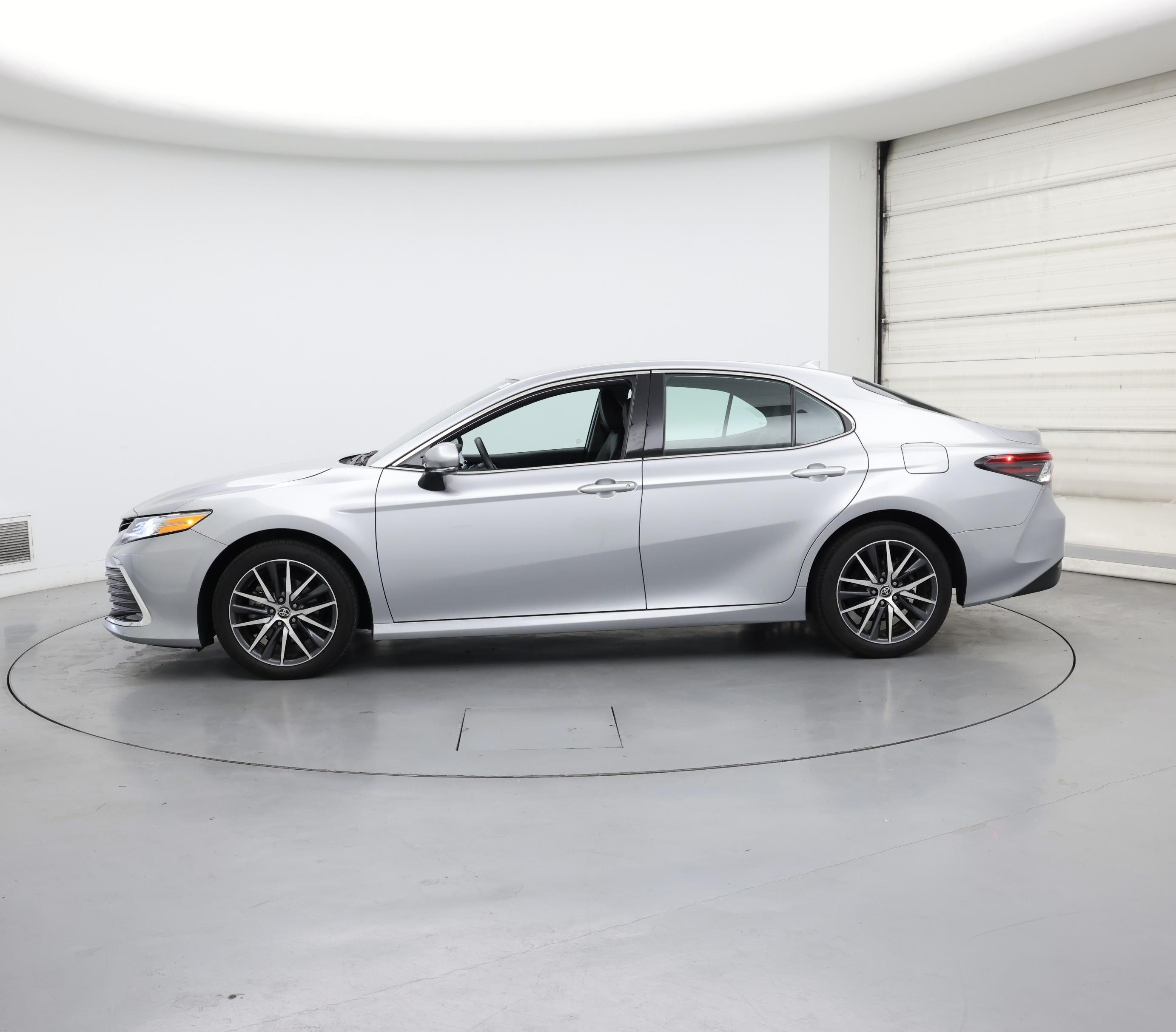 Thumbnail: 2024 Toyota Camry - 3