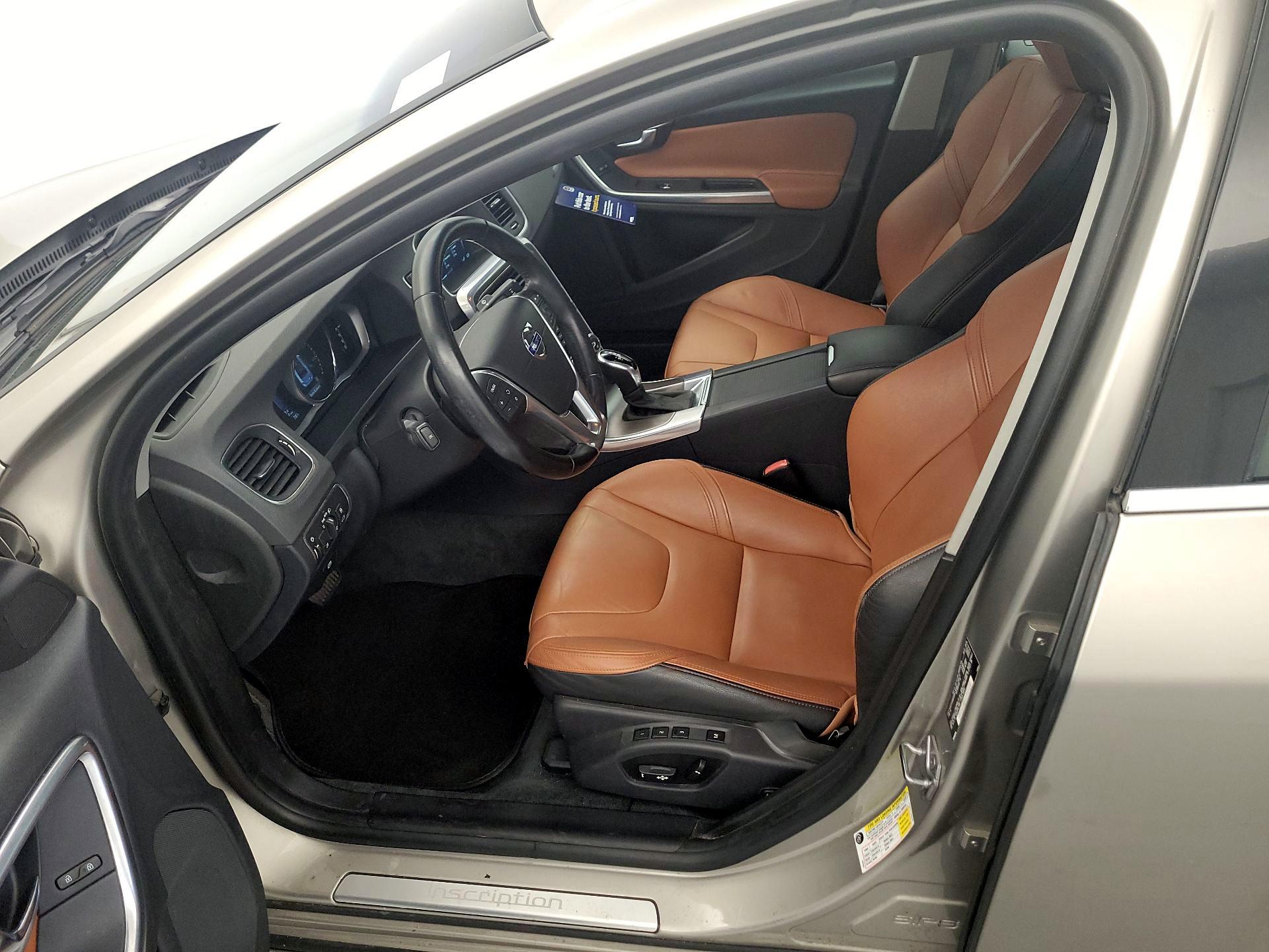 Thumbnail: 2016 Volvo S60 - 11