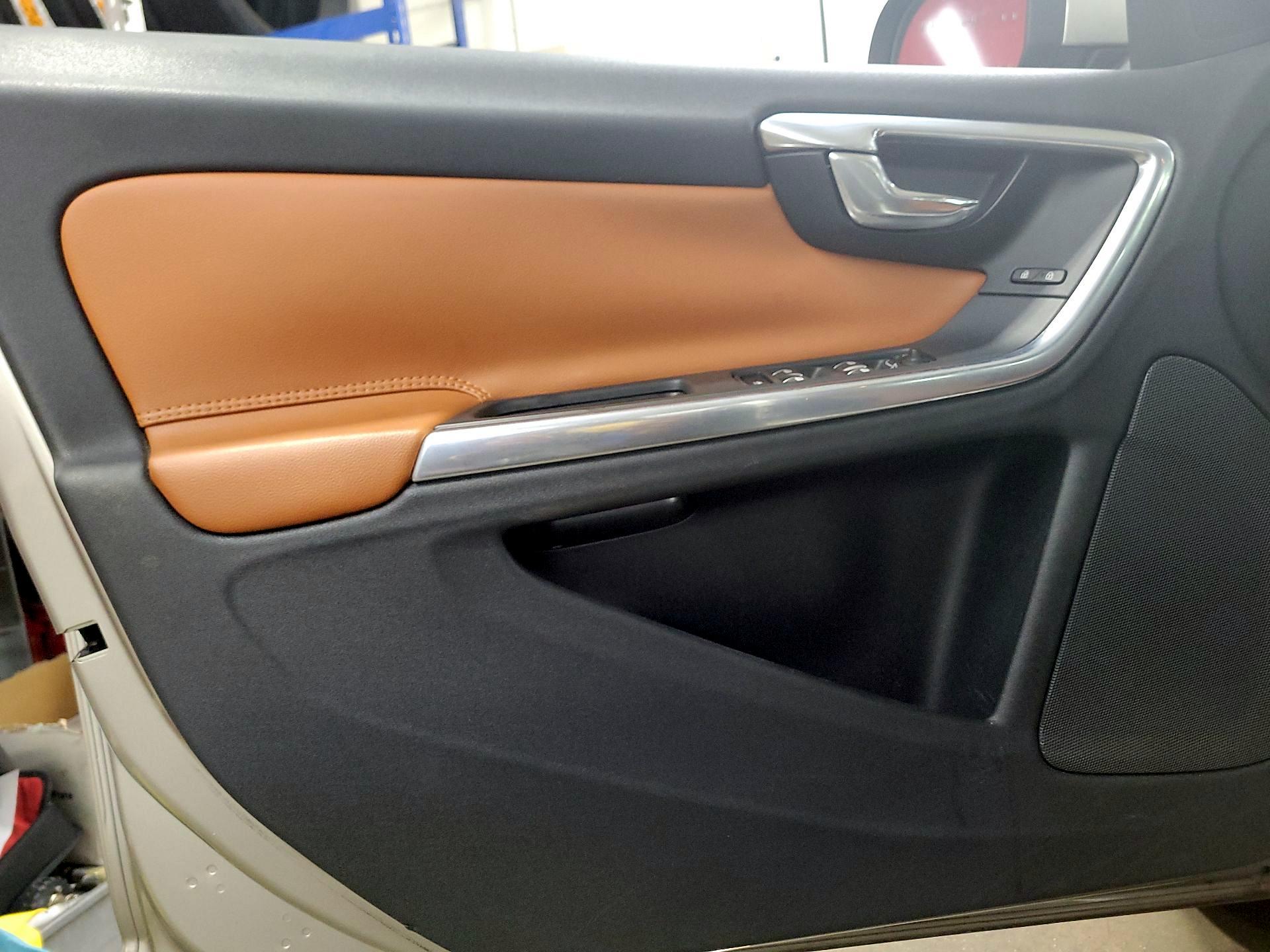 Thumbnail: 2016 Volvo S60 - 12