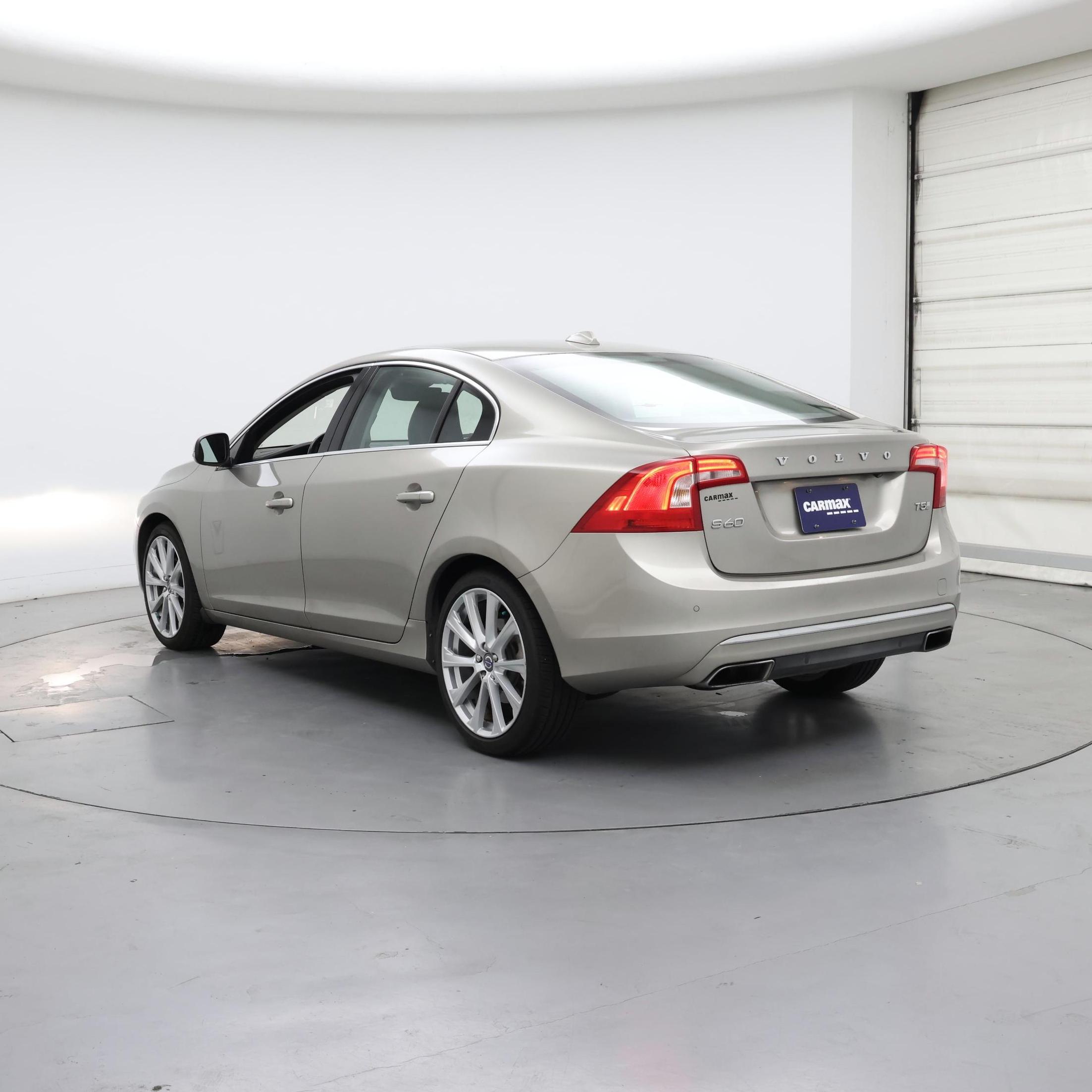 Thumbnail: 2016 Volvo S60 - 2