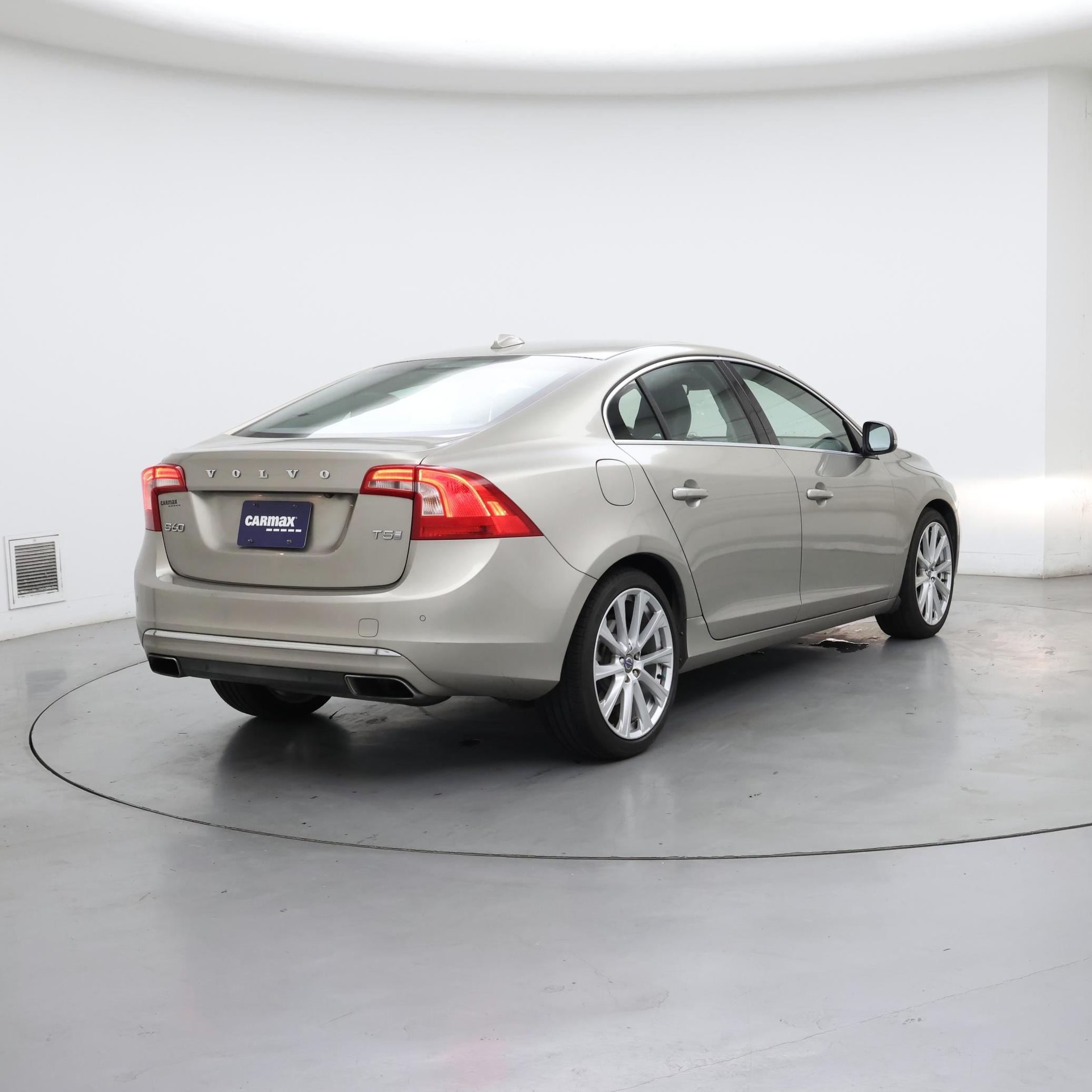 Thumbnail: 2016 Volvo S60 - 8