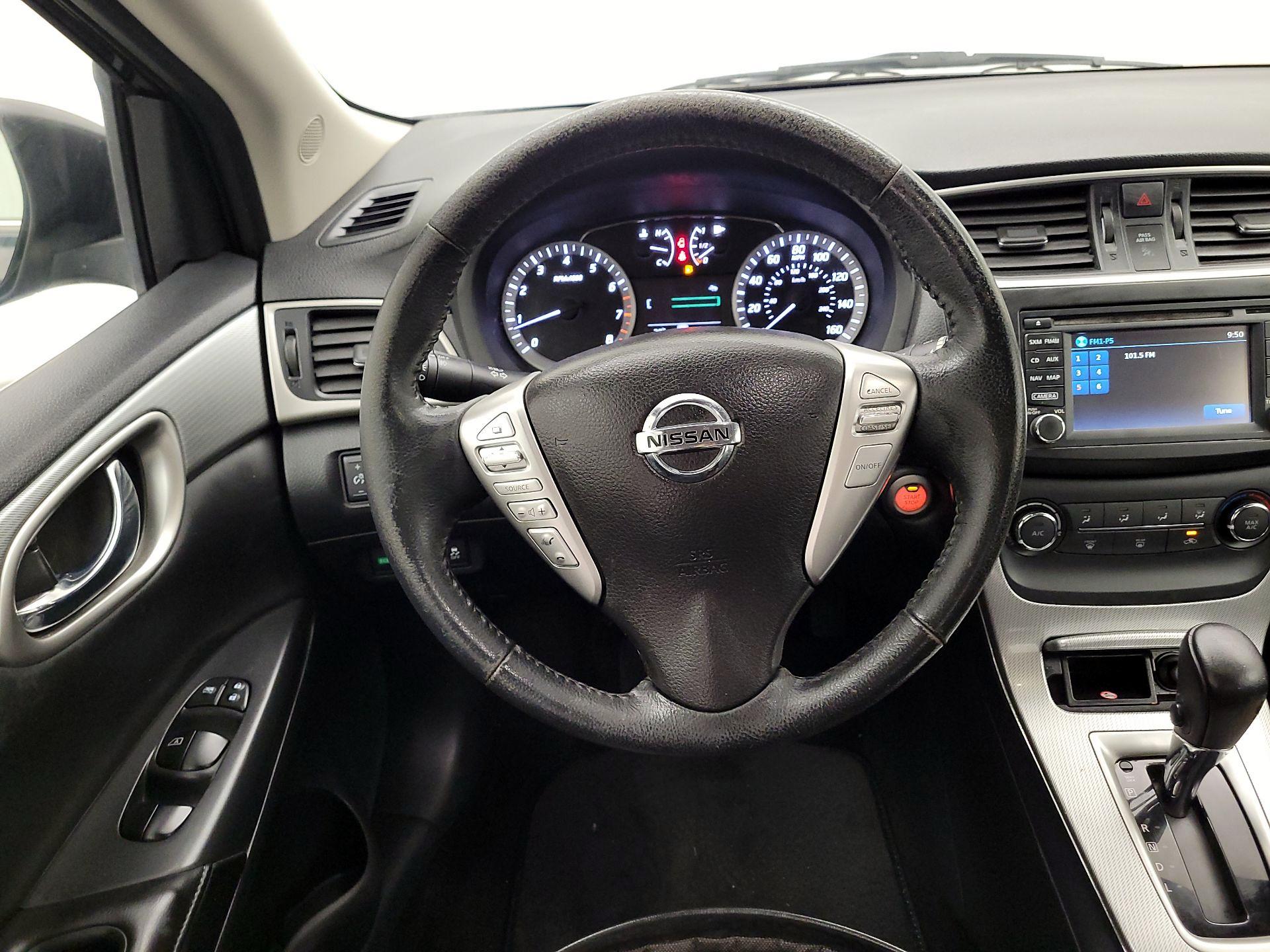 Thumbnail: 2015 Nissan Sentra - 10