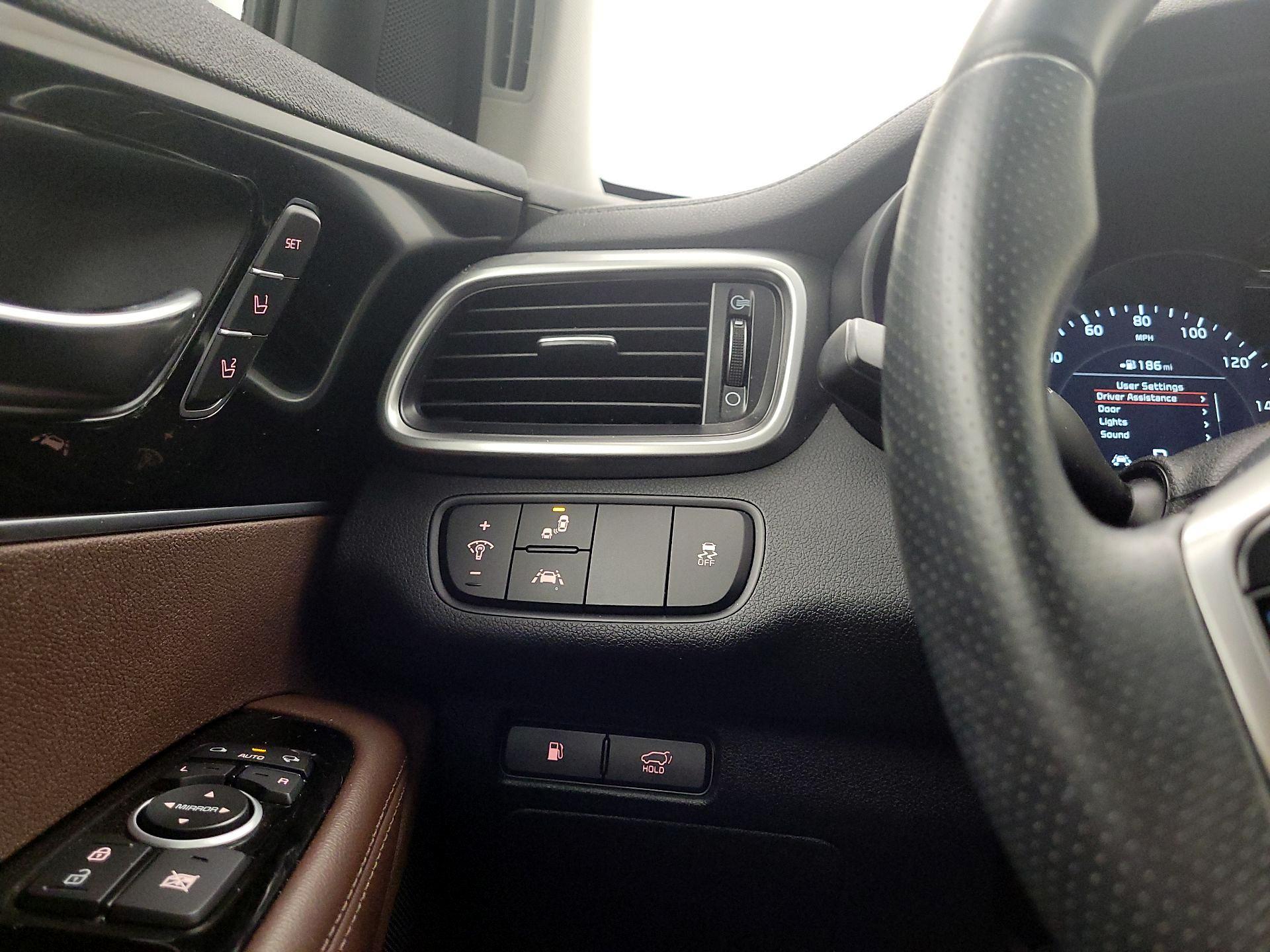 Thumbnail: 2020 Kia Sorento - 13