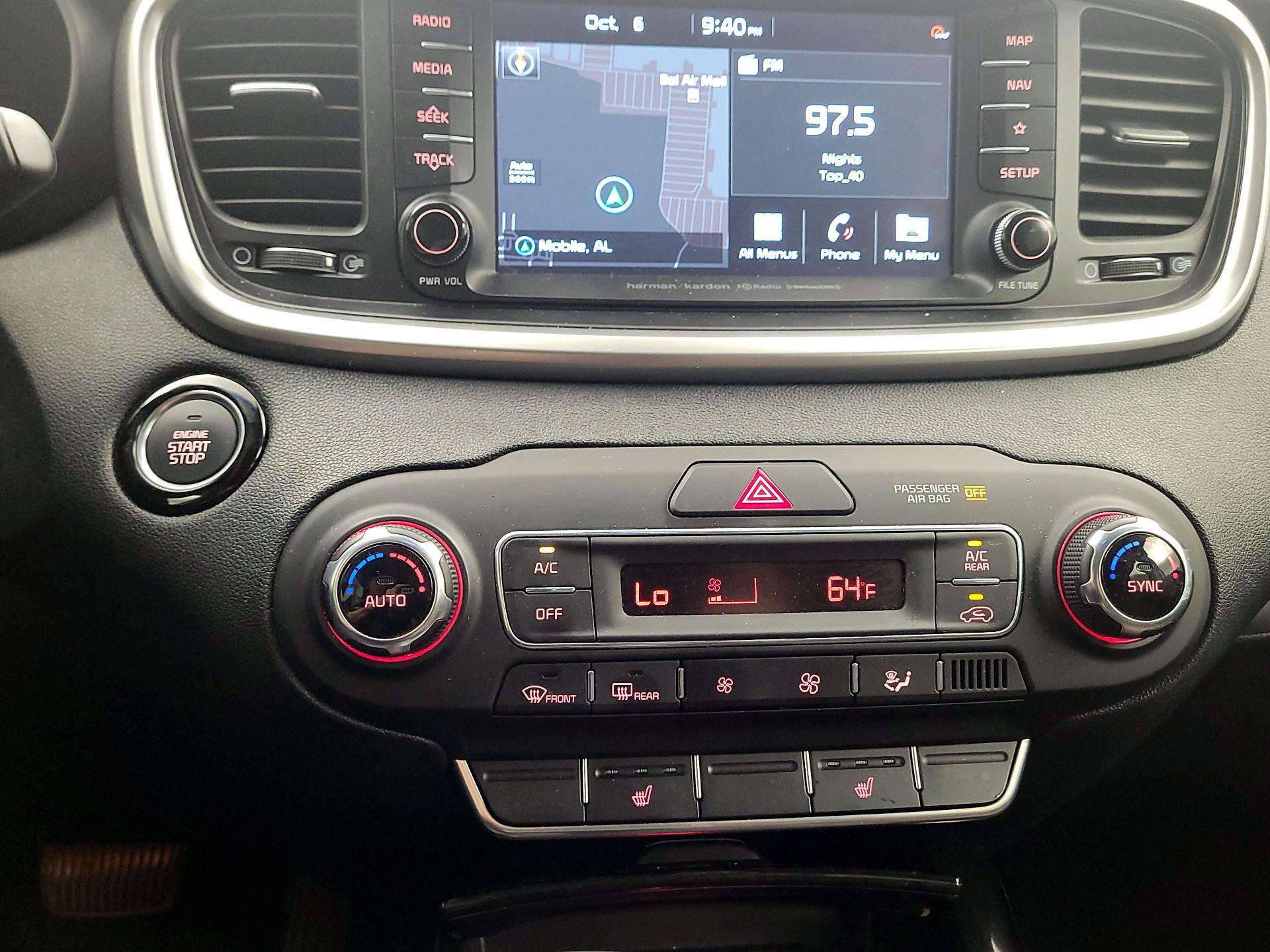 Thumbnail: 2020 Kia Sorento - 16