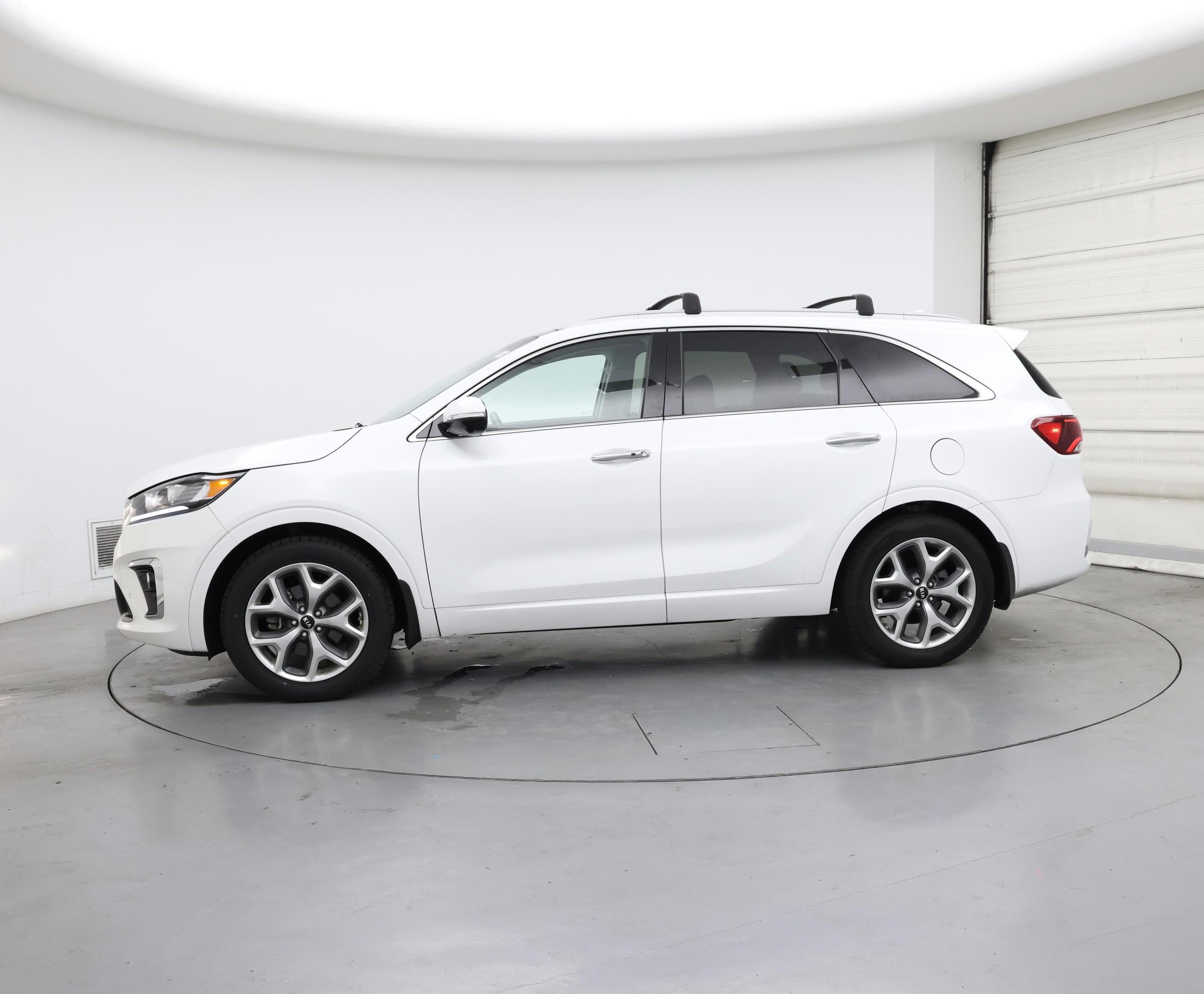 Thumbnail: 2020 Kia Sorento - 3