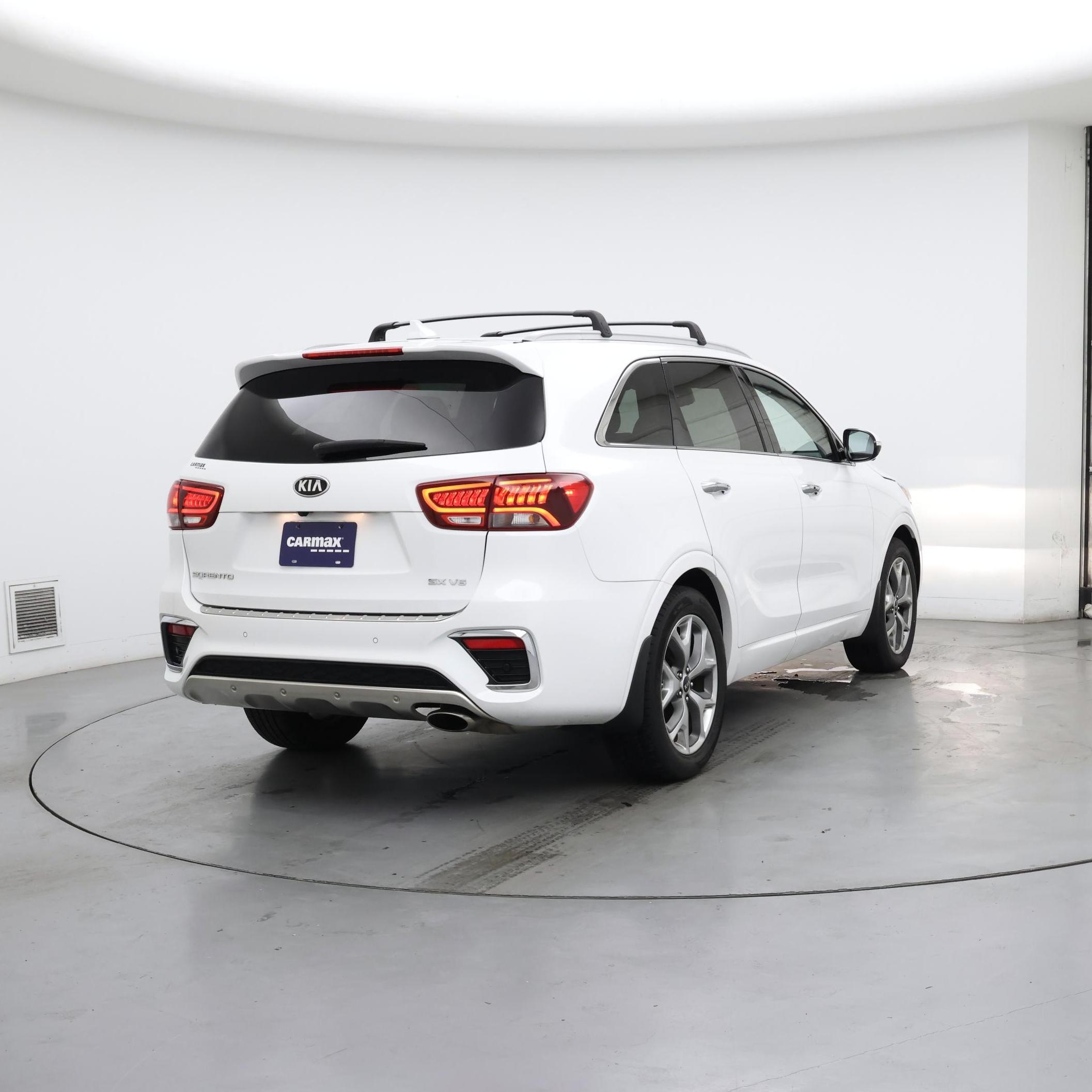Thumbnail: 2020 Kia Sorento - 8