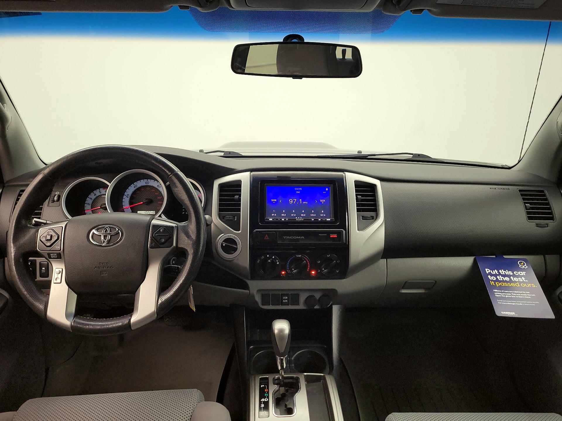 Thumbnail: 2015 Toyota Tacoma - 9