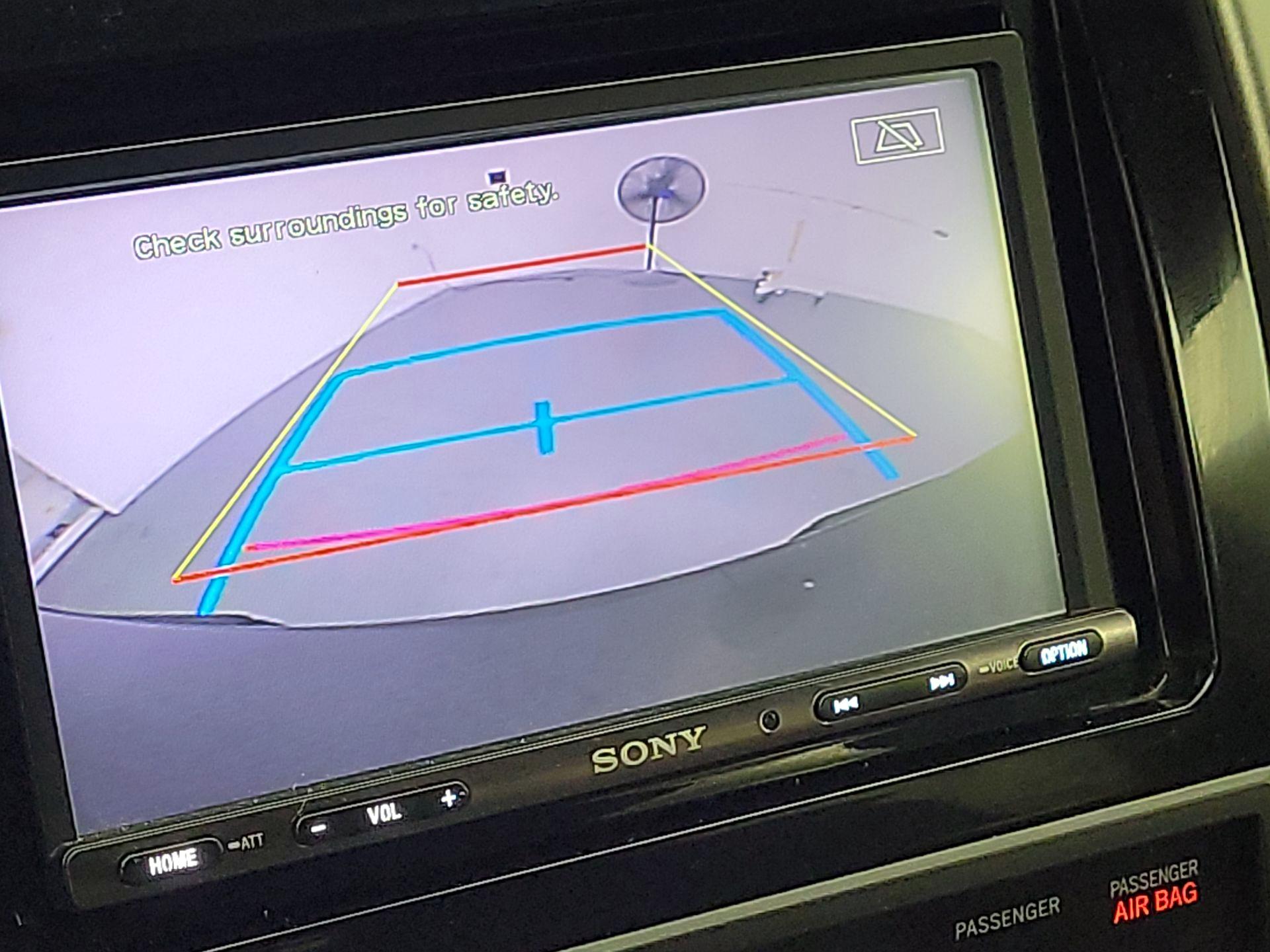 Thumbnail: 2015 Toyota Tacoma - 14