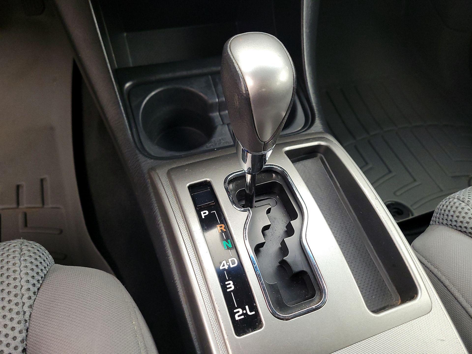 Thumbnail: 2015 Toyota Tacoma - 17