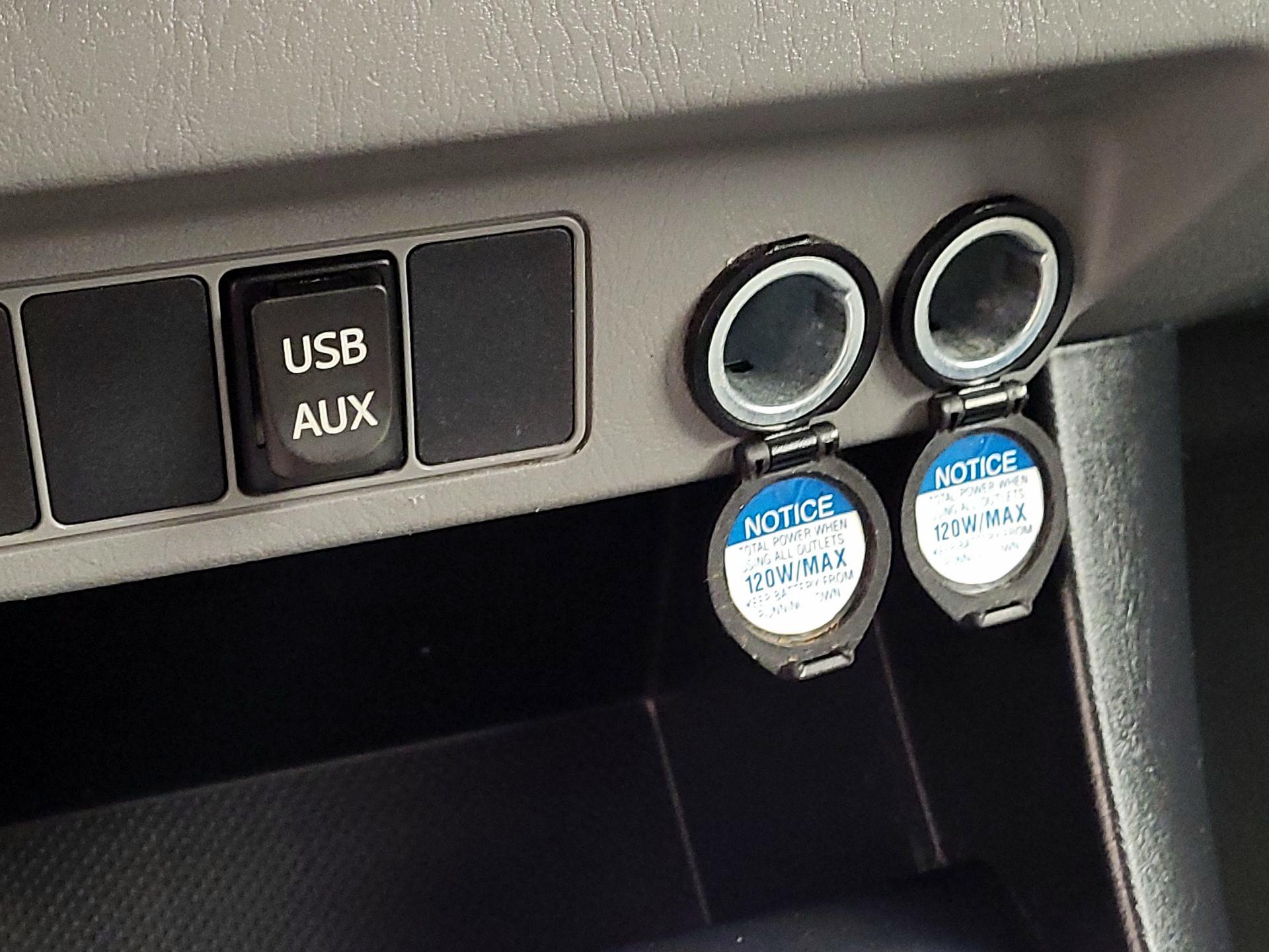 Thumbnail: 2015 Toyota Tacoma - 18