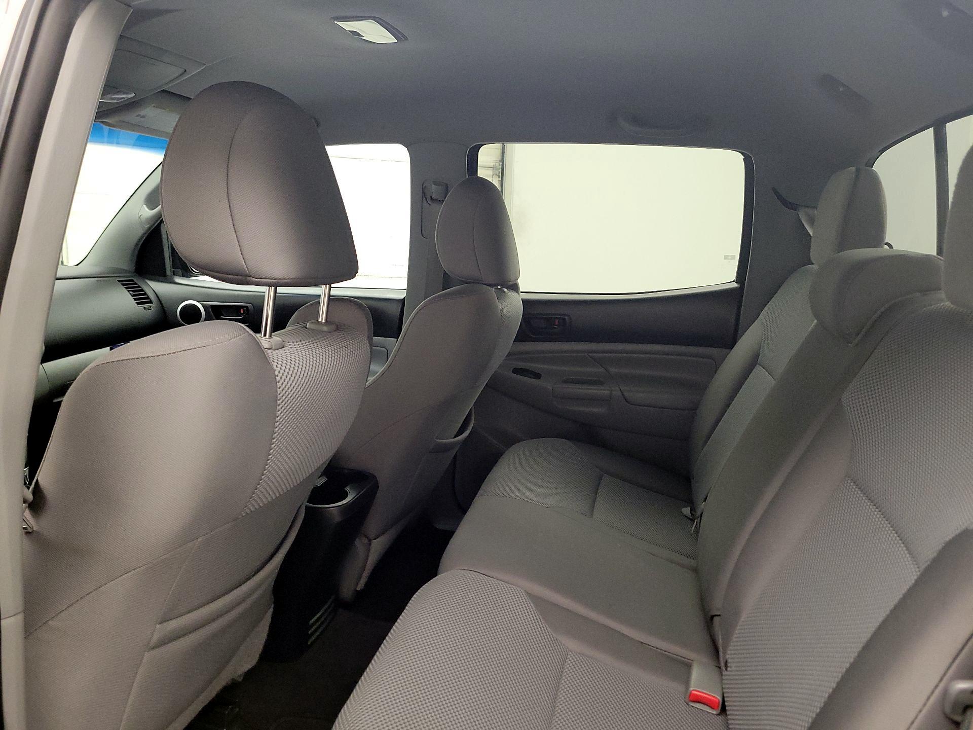 Thumbnail: 2015 Toyota Tacoma - 19