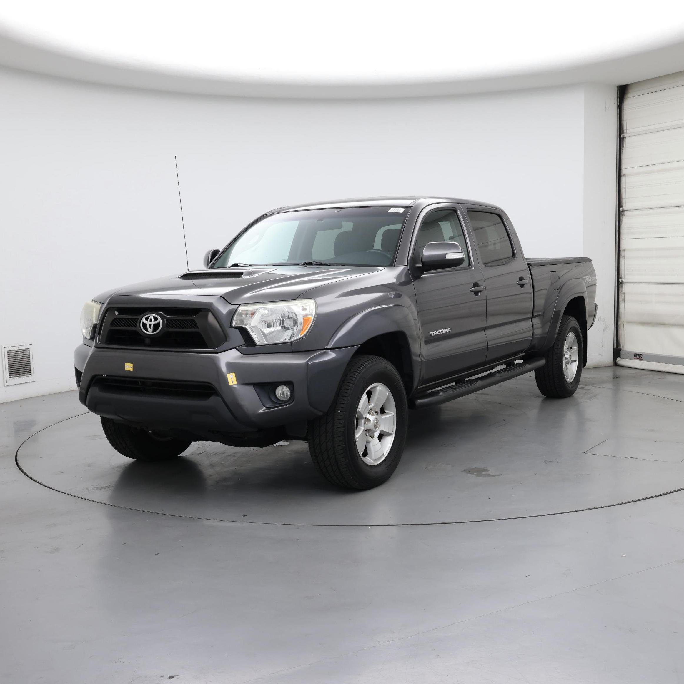 Thumbnail: 2015 Toyota Tacoma - 4