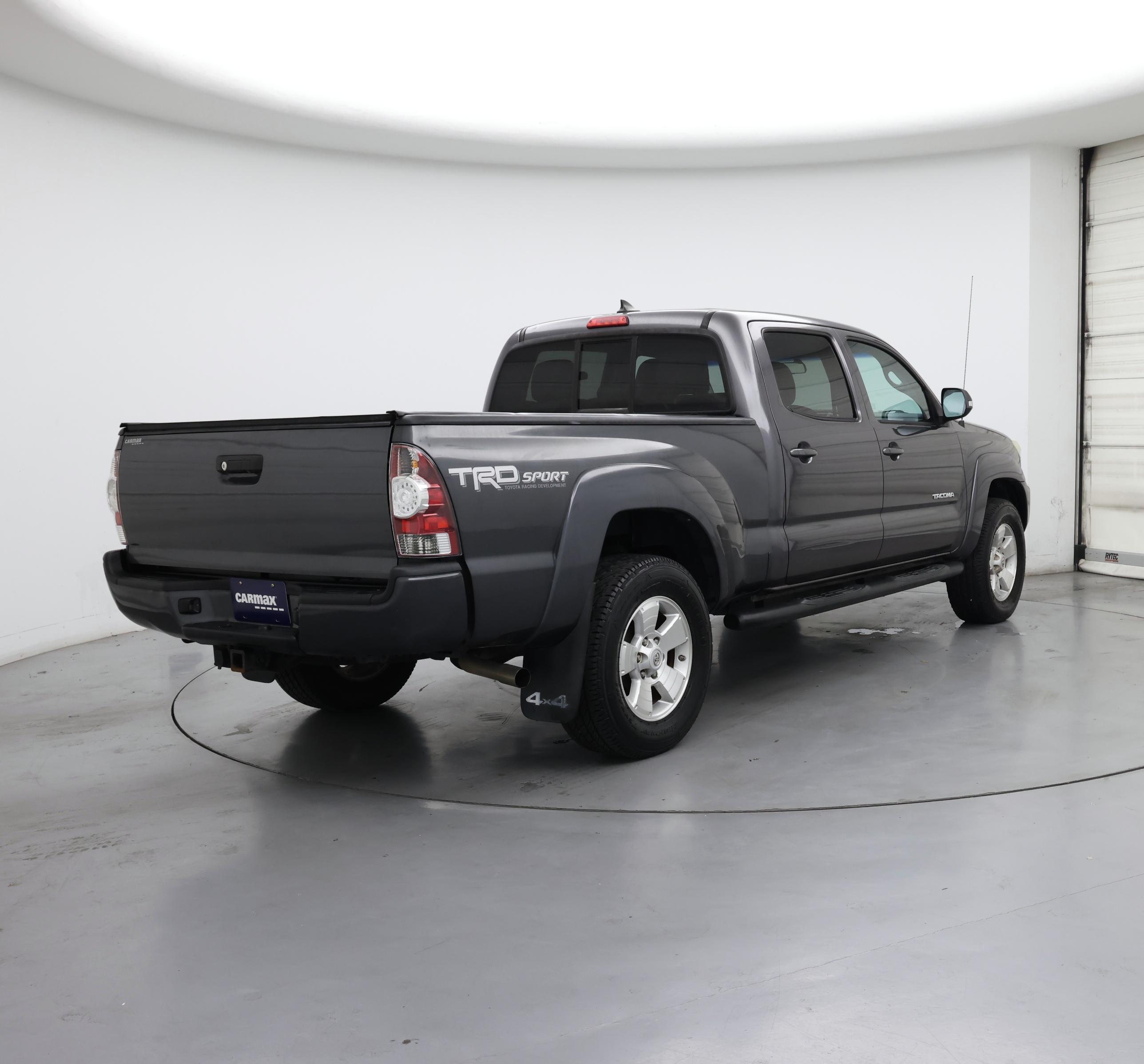 Thumbnail: 2015 Toyota Tacoma - 8