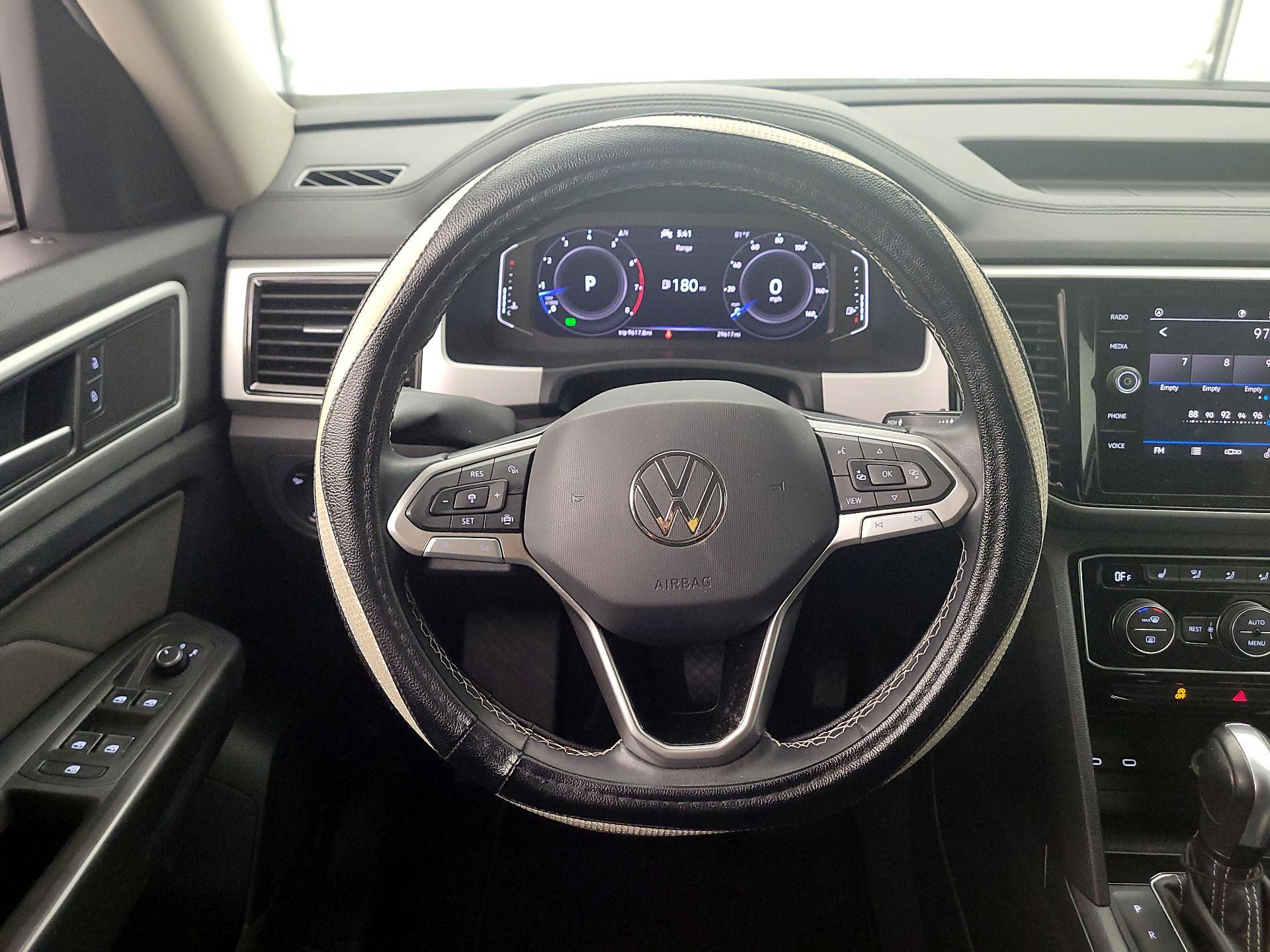 Thumbnail: 2022 Volkswagen Atlas - 10