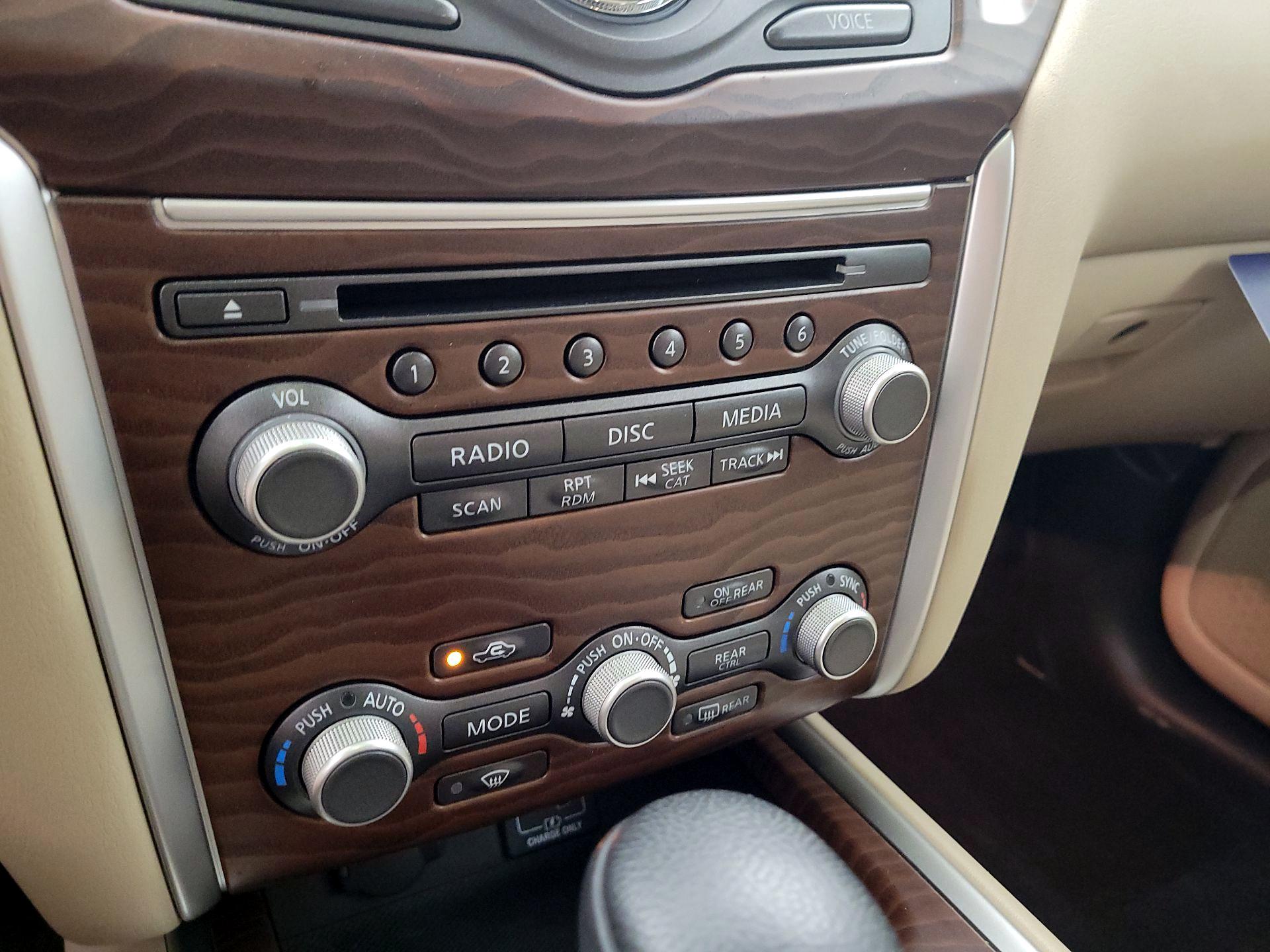 Thumbnail: 2020 Nissan Pathfinder - 14