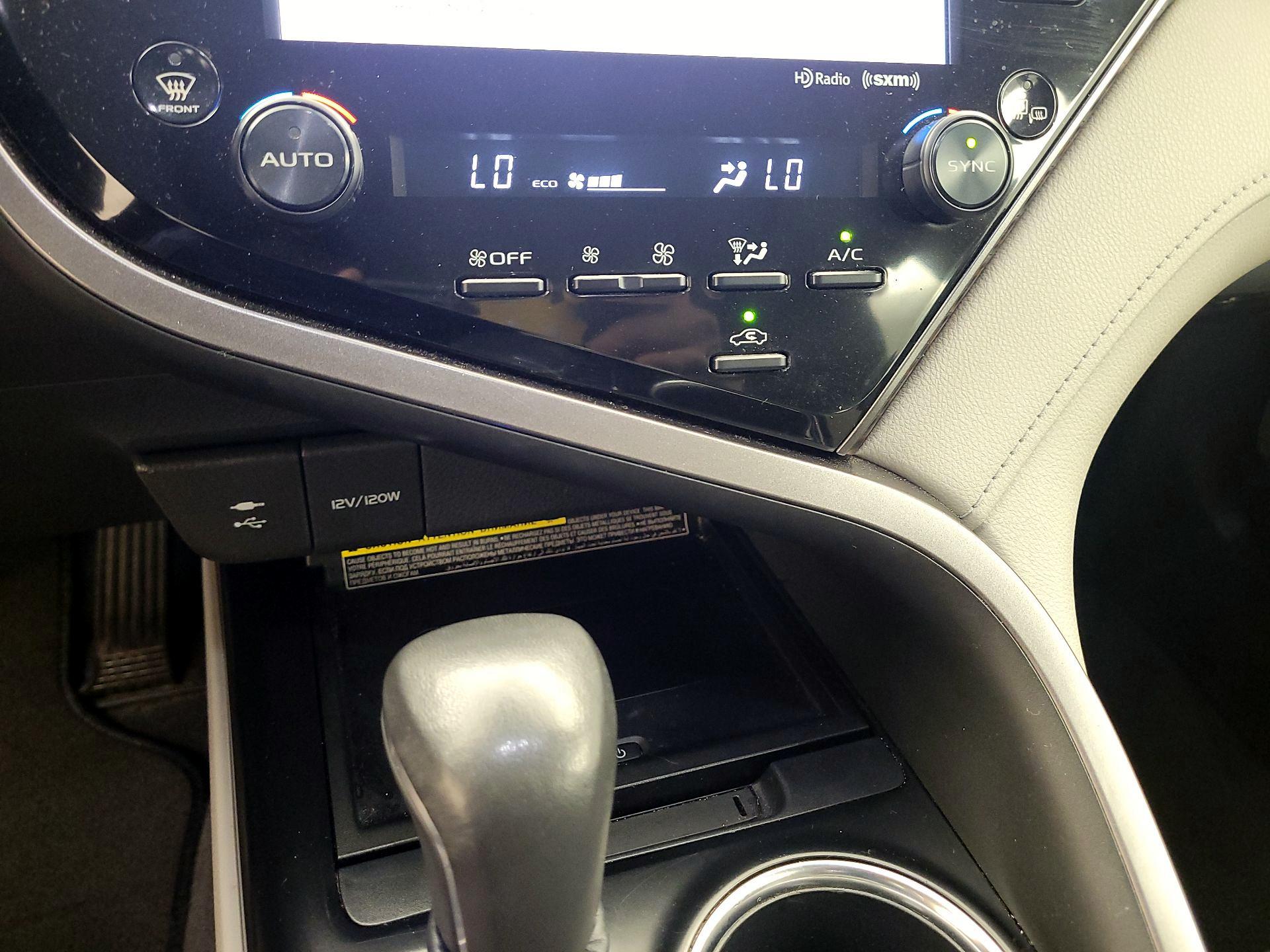 Thumbnail: 2019 Toyota Camry - 16