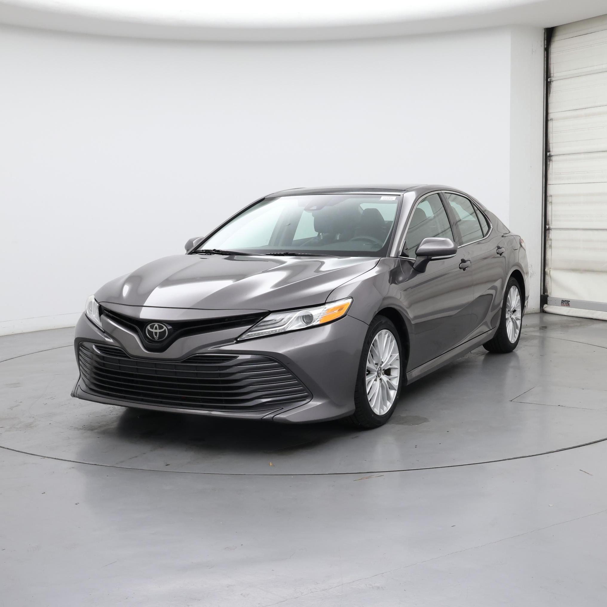 Thumbnail: 2019 Toyota Camry - 4