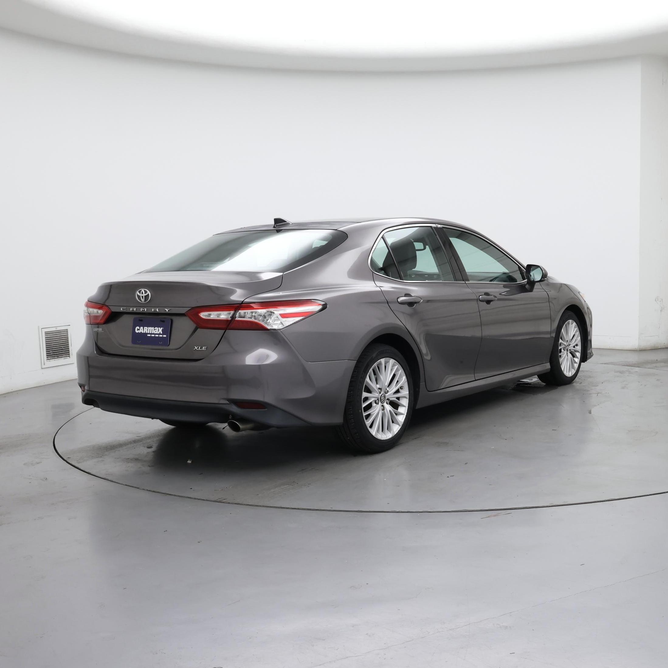 Thumbnail: 2019 Toyota Camry - 8