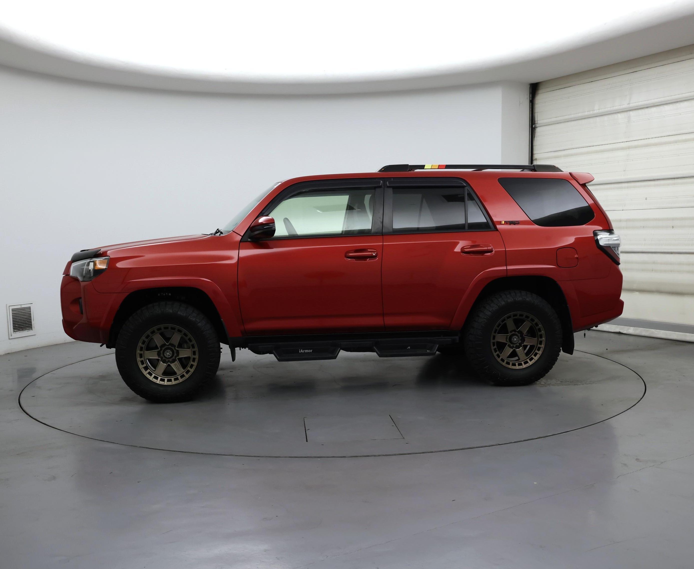 Thumbnail: 2022 Toyota 4Runner - 3