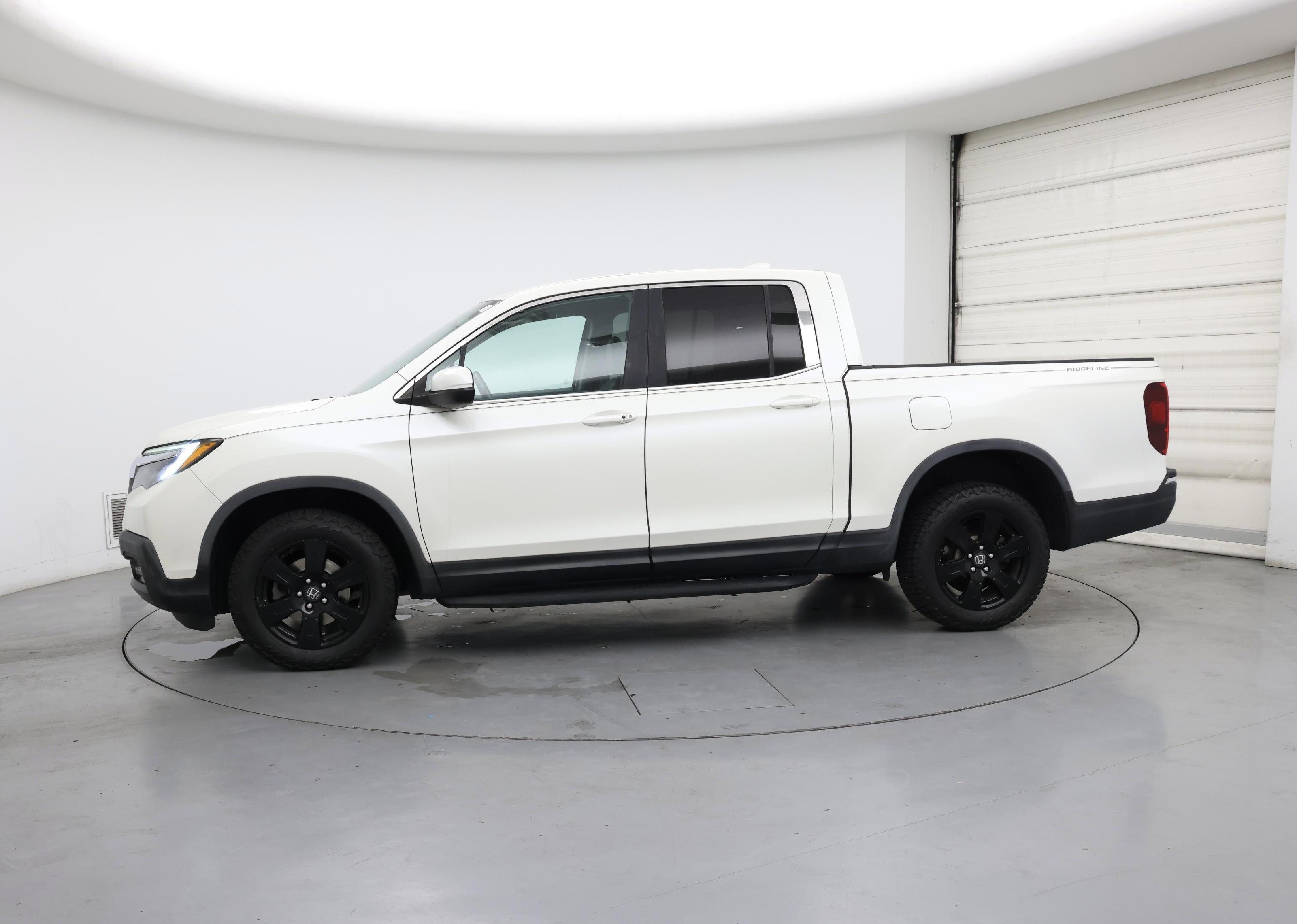 Thumbnail: 2017 Honda Ridgeline - 3