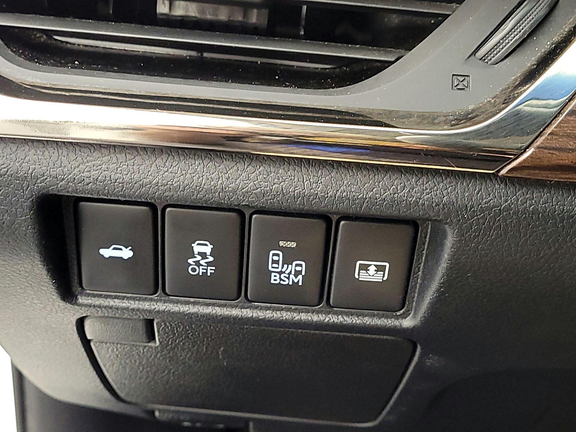 Thumbnail: 2014 Toyota Avalon - 13