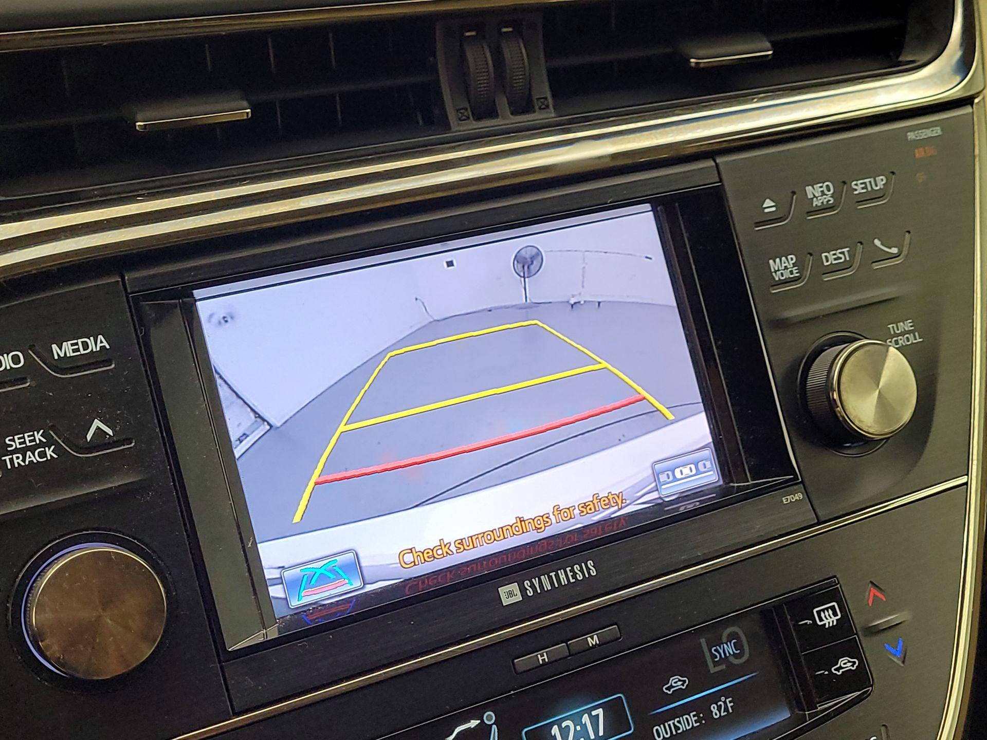 Thumbnail: 2014 Toyota Avalon - 14