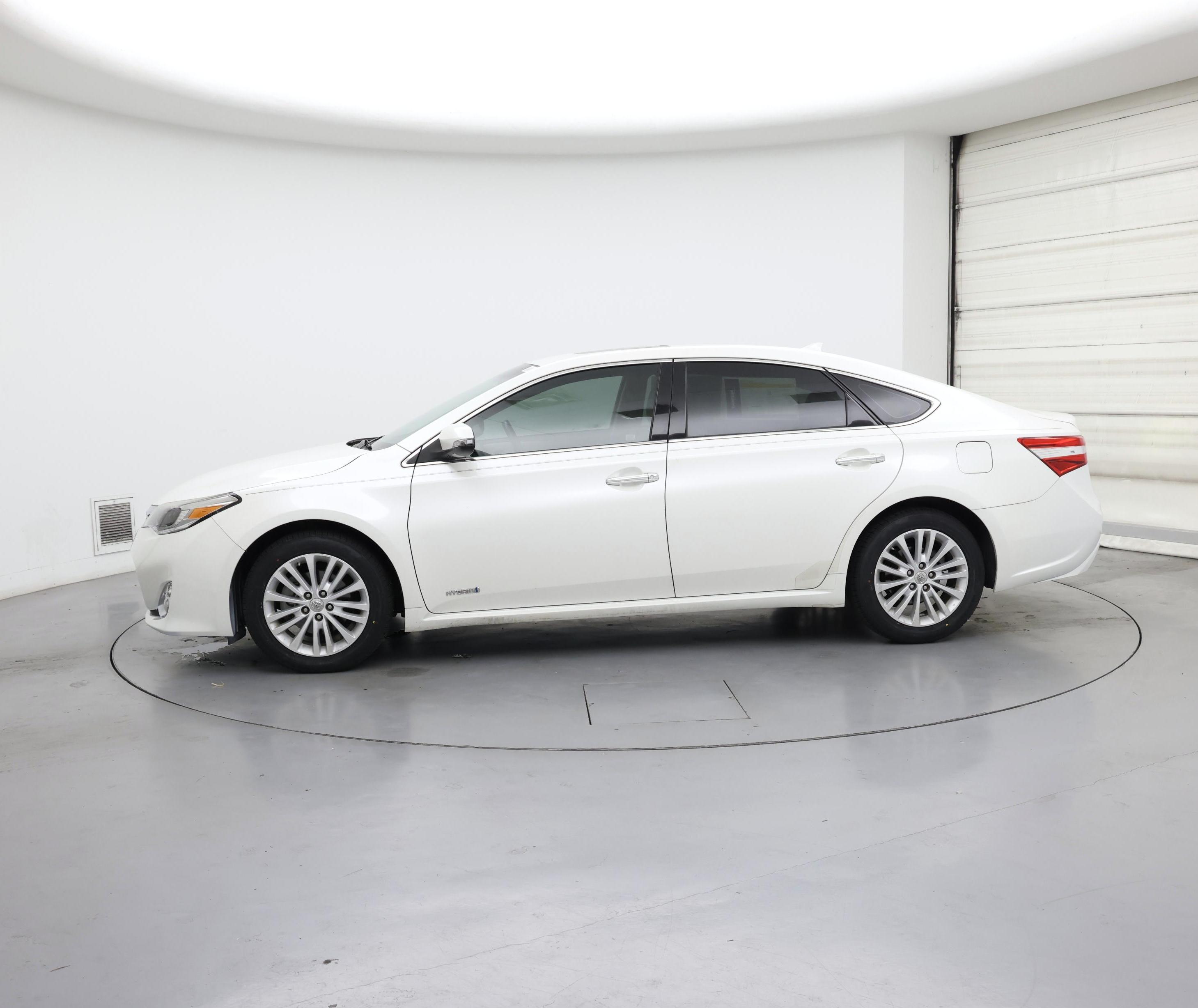 Thumbnail: 2014 Toyota Avalon - 3