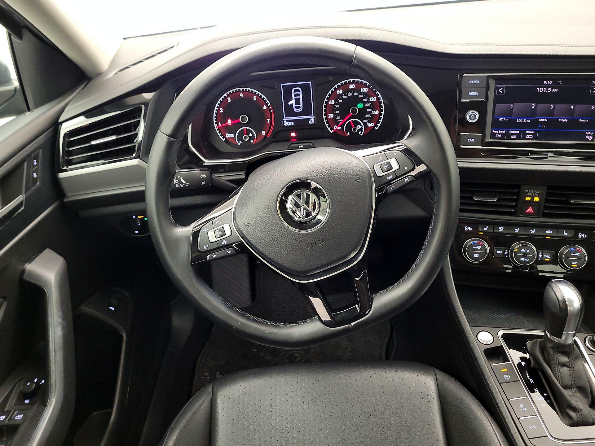 Thumbnail: 2019 Volkswagen Jetta - 10