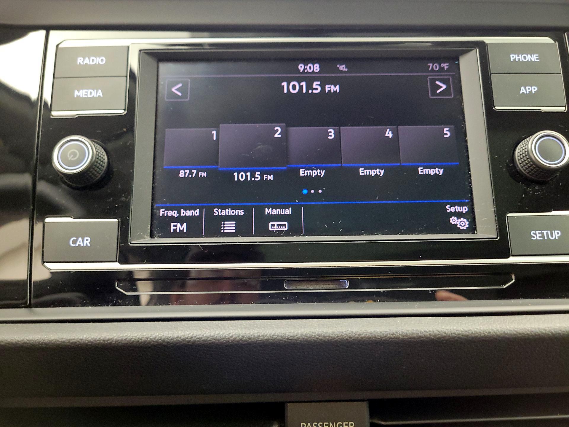 Thumbnail: 2019 Volkswagen Jetta - 15