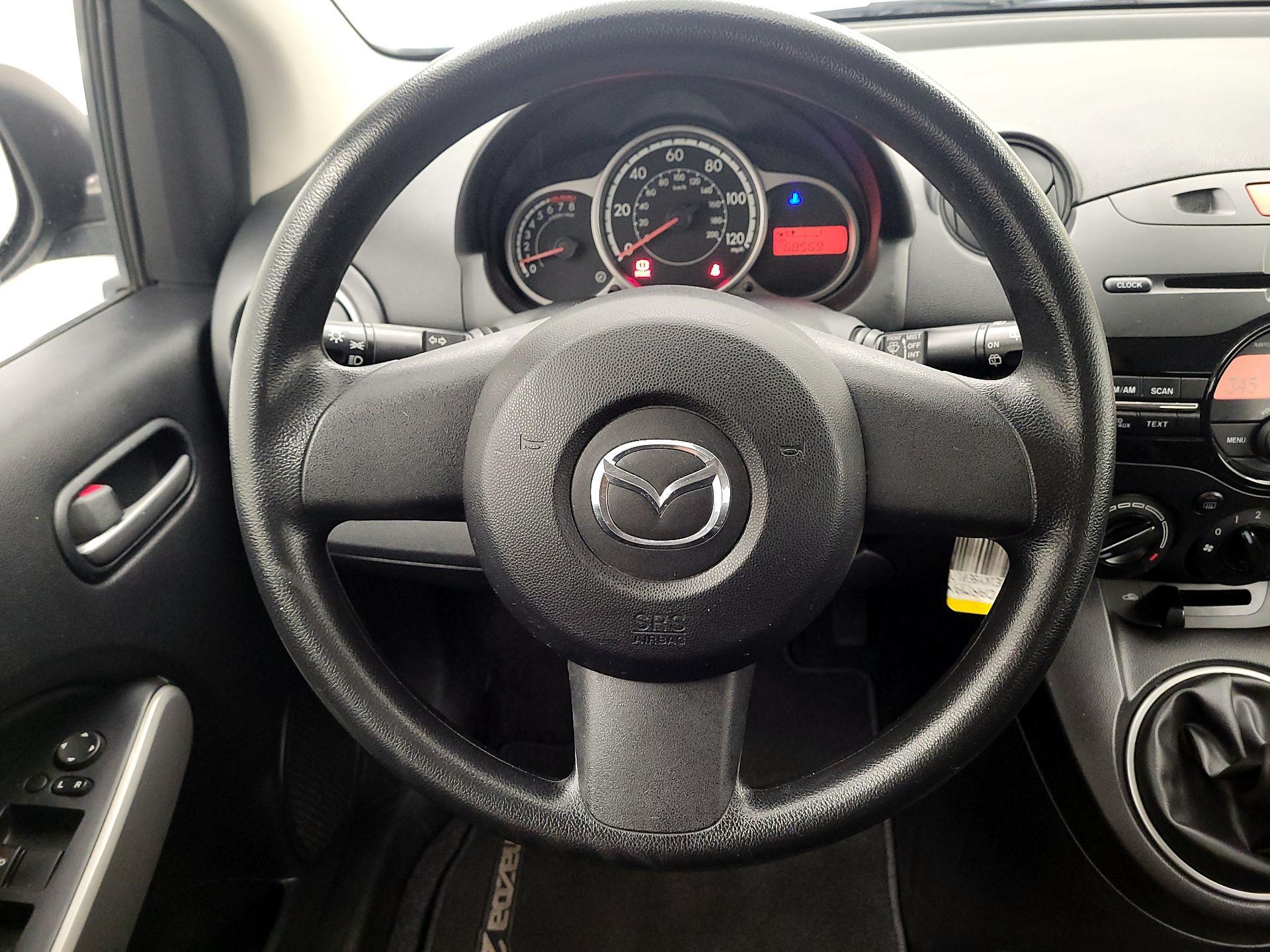 Thumbnail: 2014 Mazda Mazda2 - 10