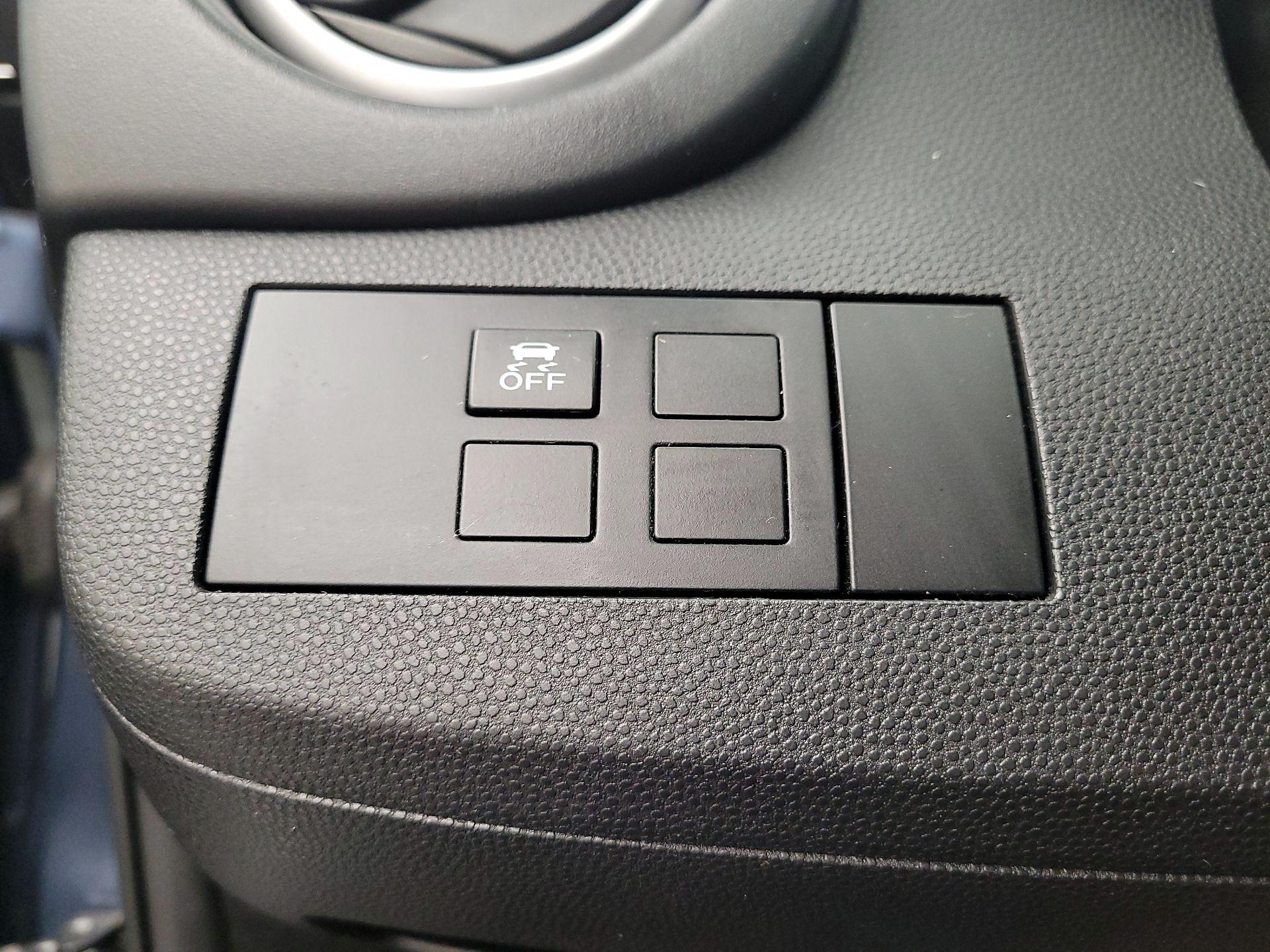 Thumbnail: 2014 Mazda Mazda2 - 13